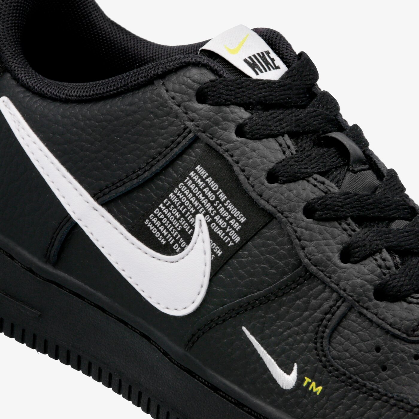 NIKE AIR FORCE 1 UTILITY LOW AR1708 001 SCHWARZ 89 99 EUR Sneaker