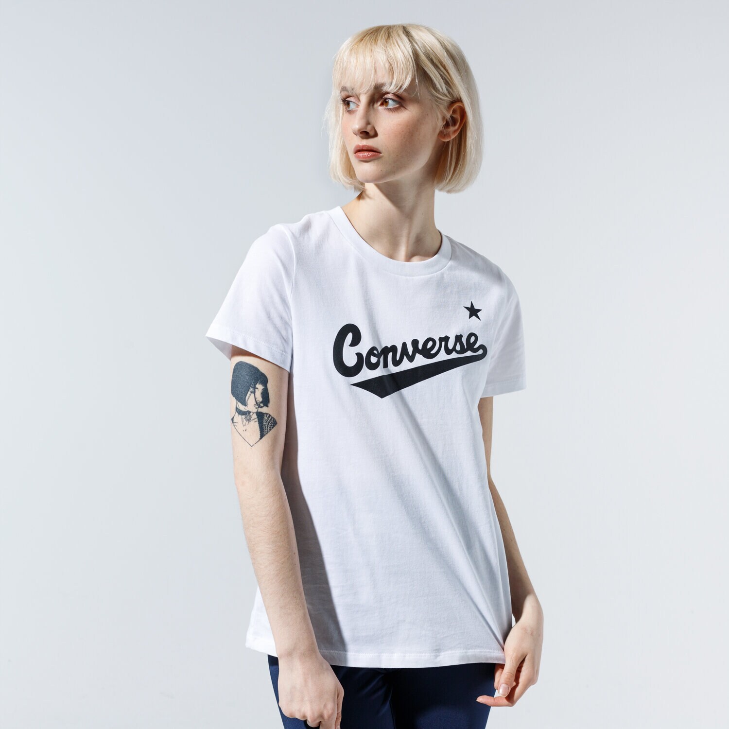 Damen T-Shirt CONVERSE T-SHIRT WMN NOVA CENTER FRONT LOGO TEE 10018268-A04 Weiß