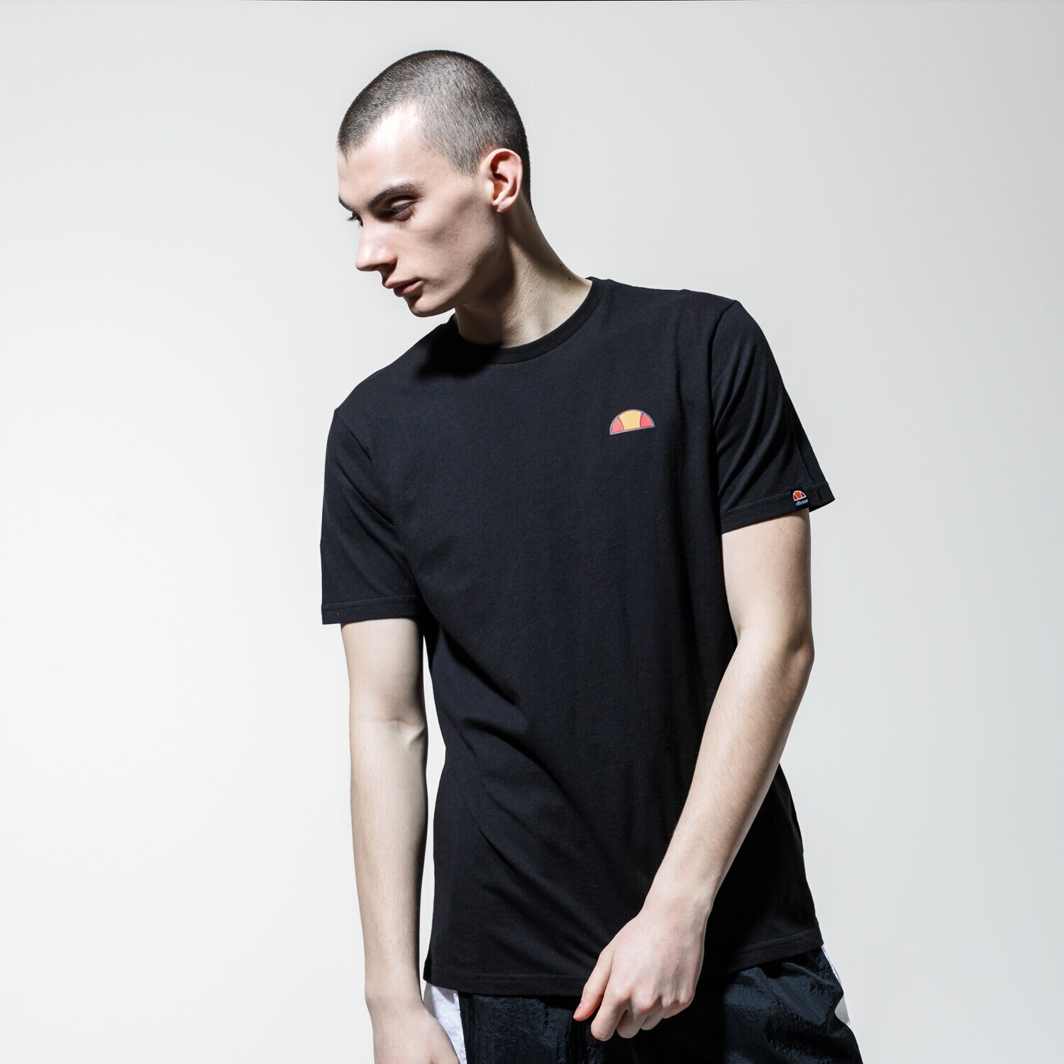 Herren T-Shirt ELLESSE T-SHIRT KOSI SHE09994BLACK Schwarz
