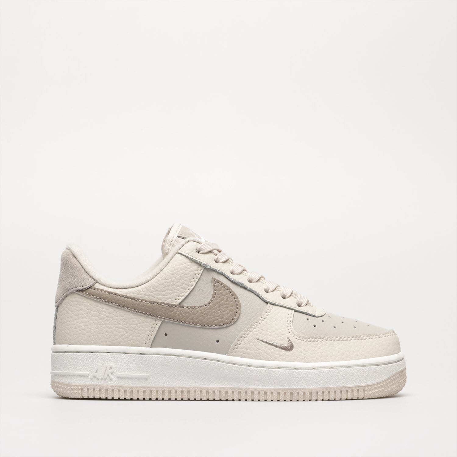 Damen Sneaker NIKE W AIR FORCE 1 LO '07 JDHO  FB8483-100 Beige