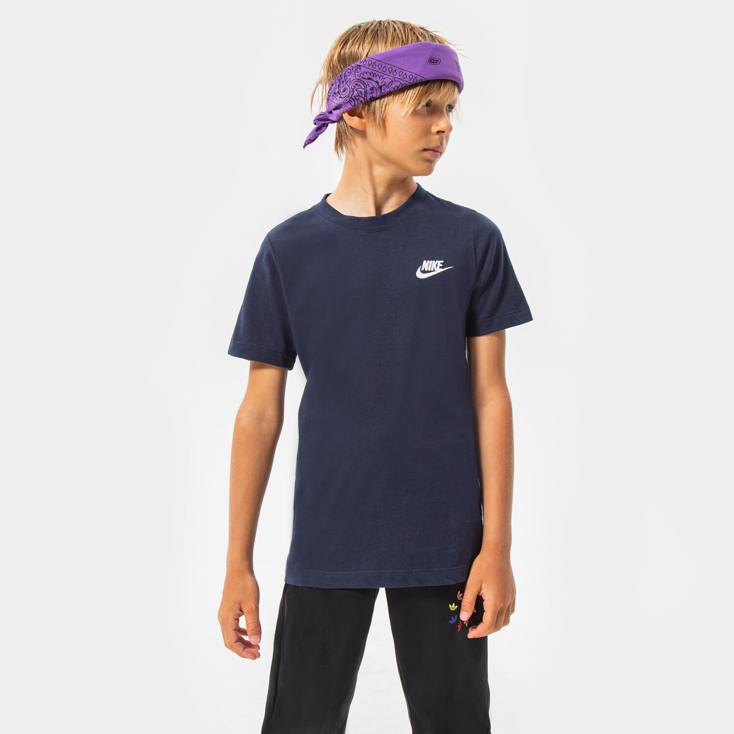 Kinder T-Shirt NIKE SMALL LOGO T SHIRT JUNIOR BOY AR5254-451 Dunkelblau
