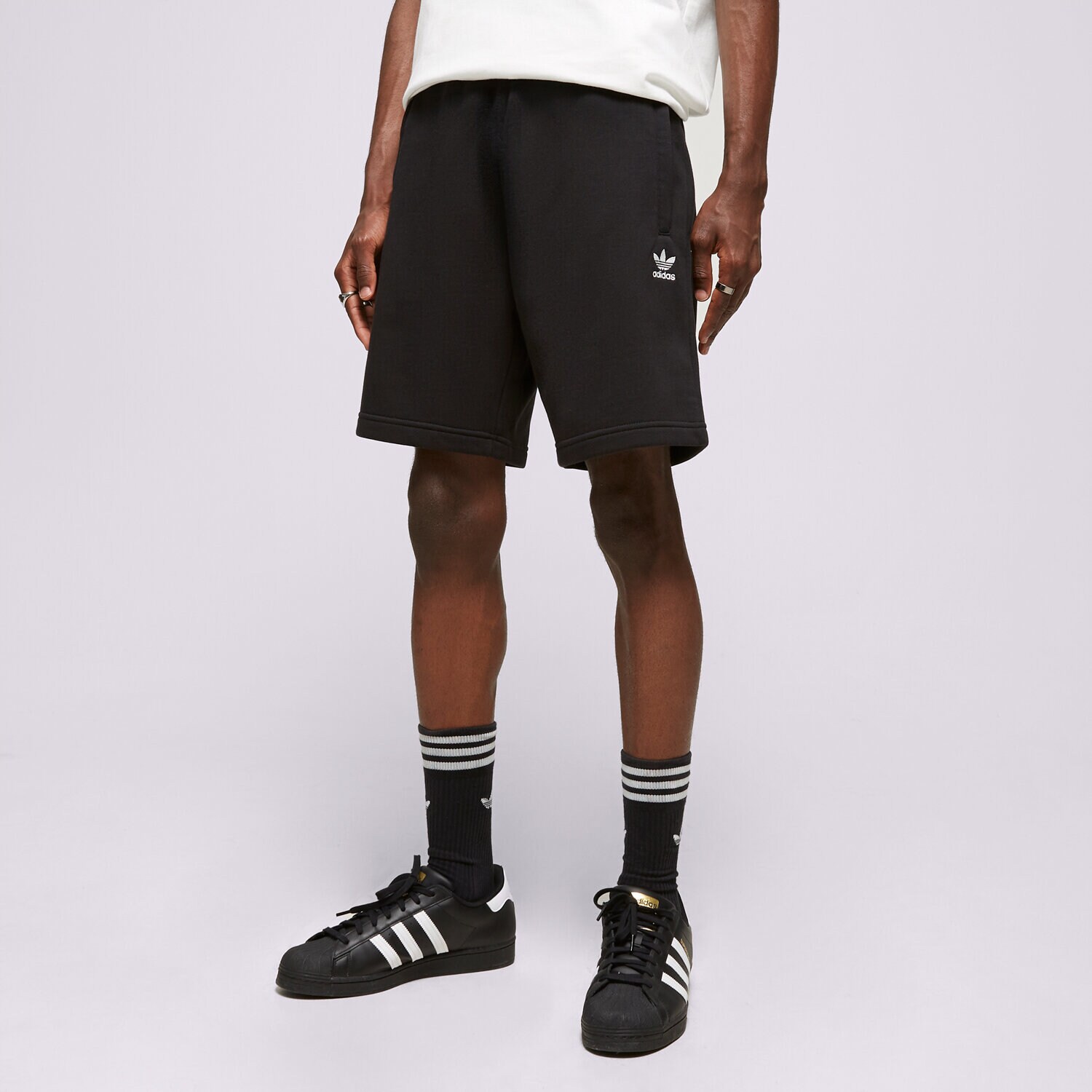 Herren Shorts ADIDAS SHORTS ESSENTIAL SHORT IA4901 Schwarz