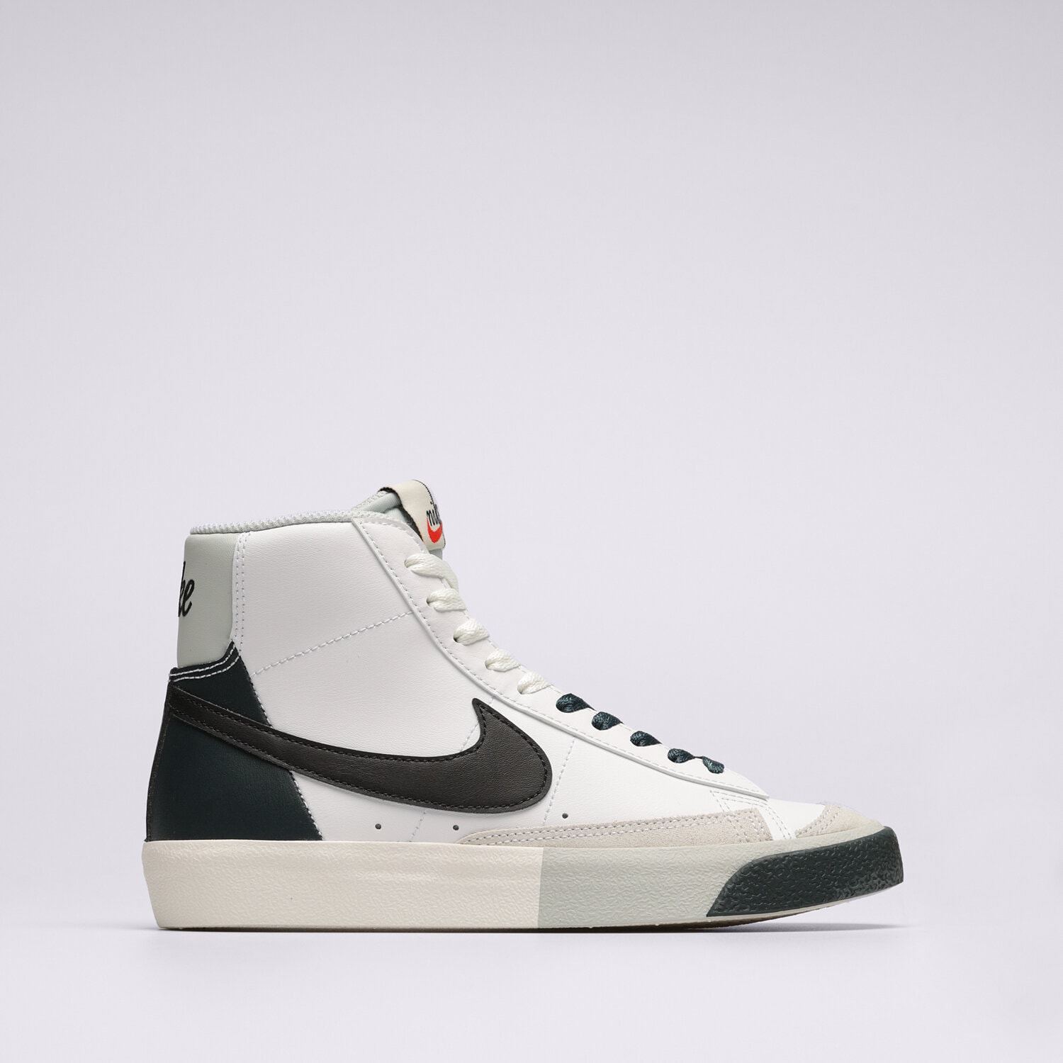 Kinder Sneaker NIKE BLAZER MID '77 SE FN6937-101 Weiß