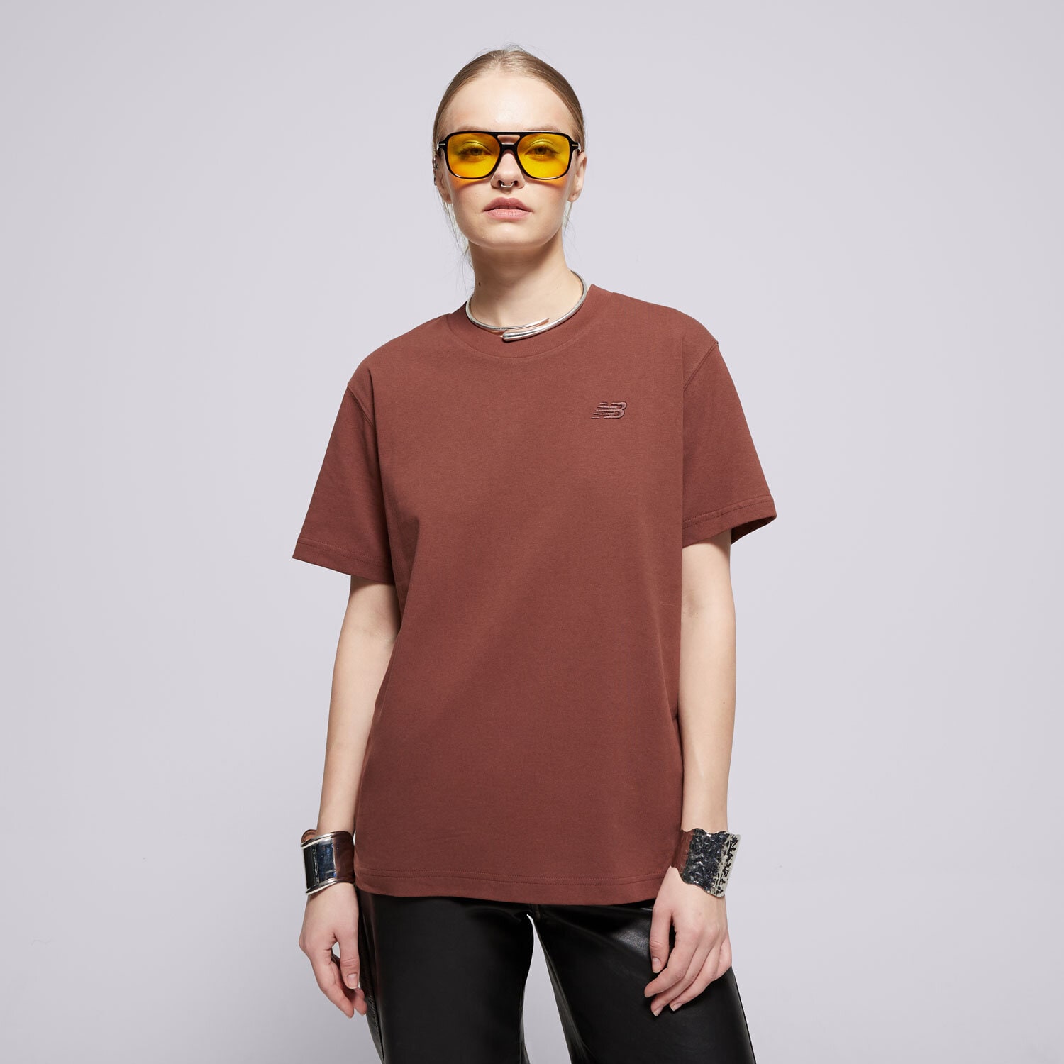 Damen T-Shirt NEW BALANCE T-SHIRT ATHLETICS JERSEY T-SHIRT WT41501ROK Braun