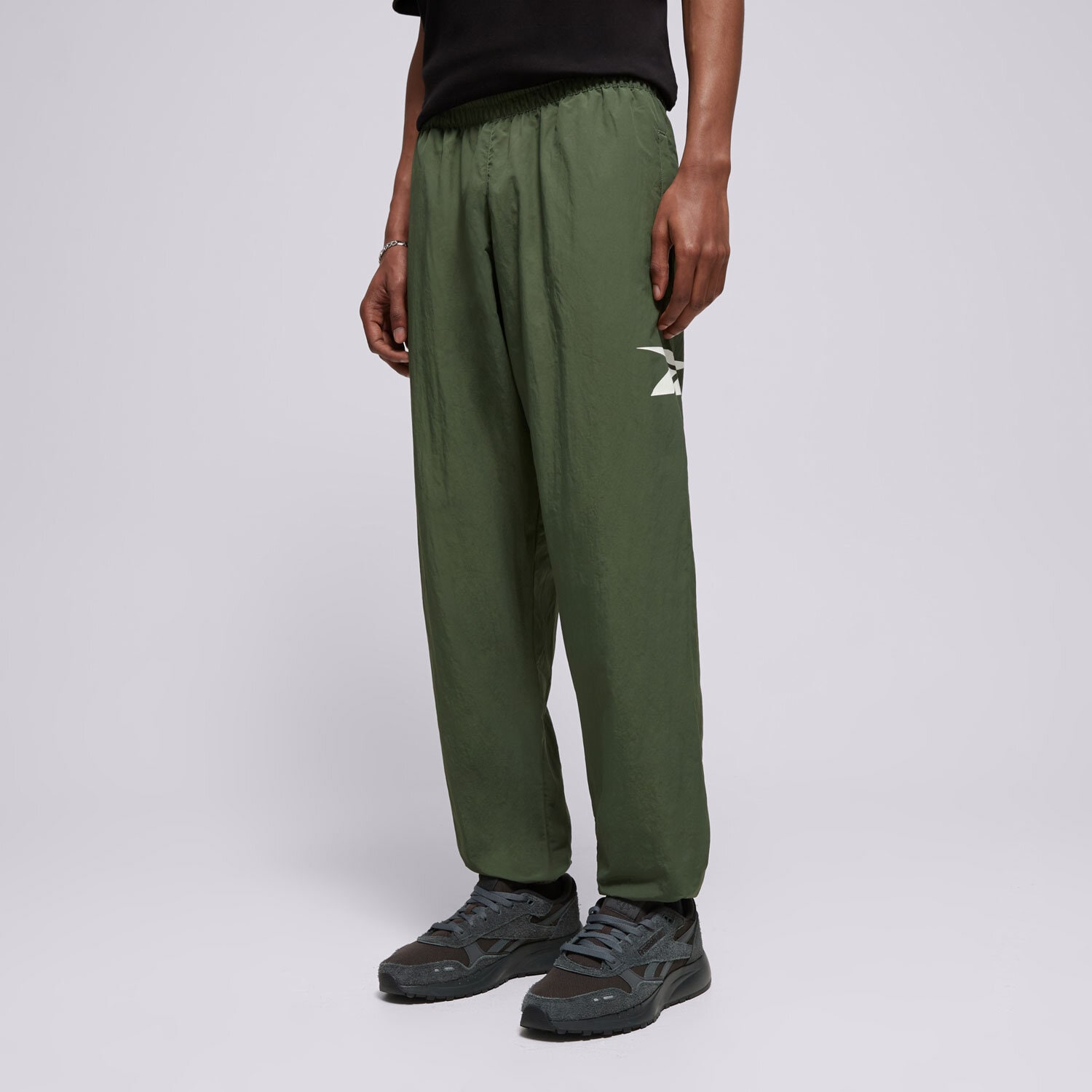 Herren Hosen REEBOK HOSE CL VECTOR TRACKPANT 100036177 Khaki