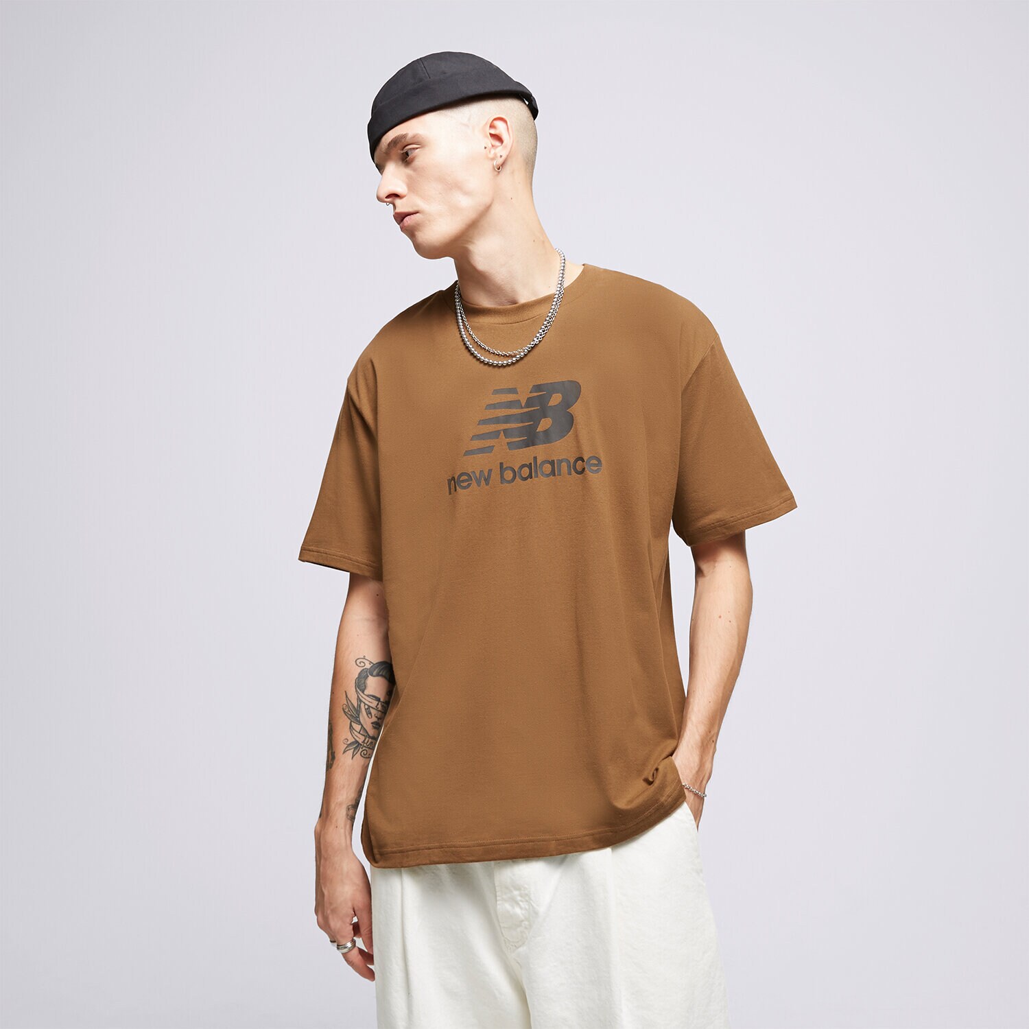 Herren T-Shirt NEW BALANCE T-SHIRT S/S ESSENTIALS STACKED MT31541DHE Braun