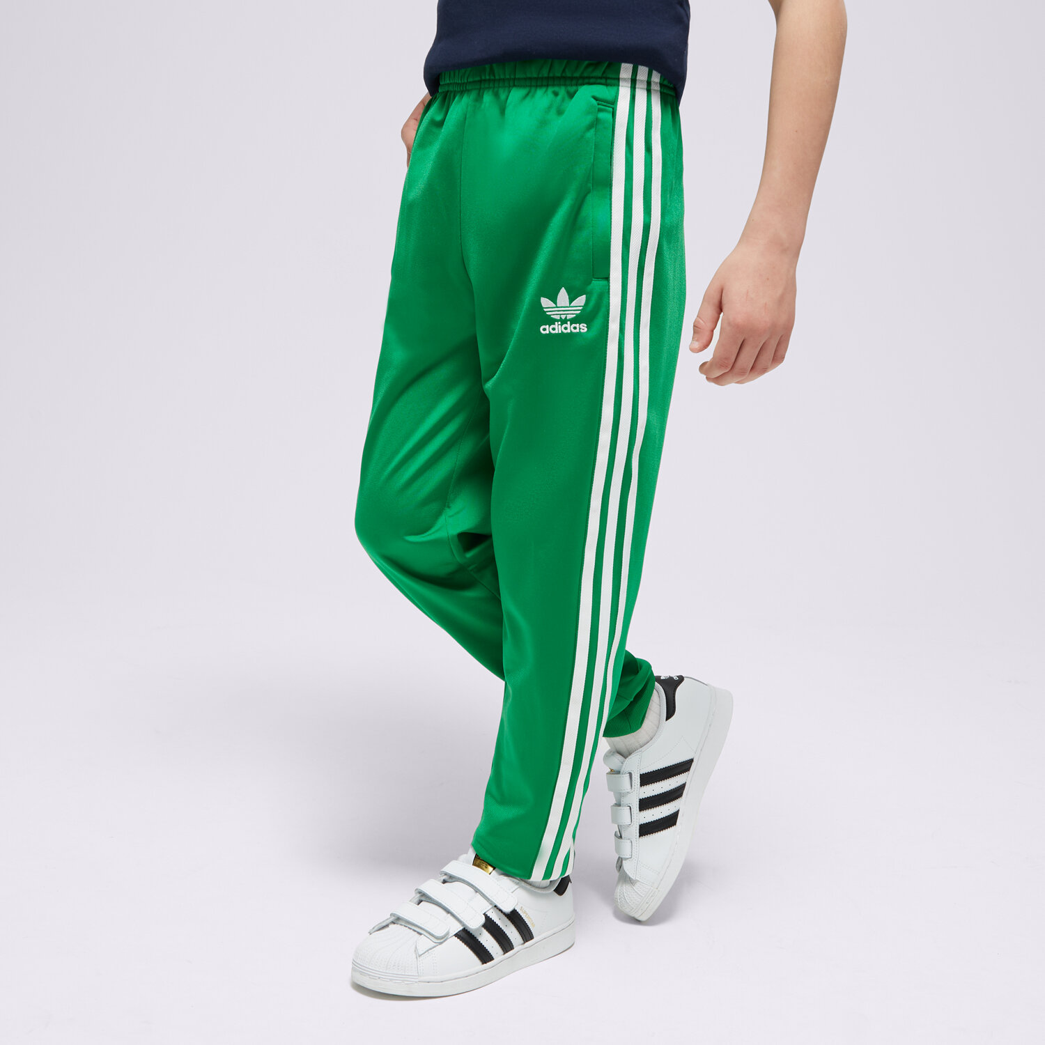 Kinder Hosen ADIDAS HOSE SST TRACK PANTS BOY IN4759 Grün