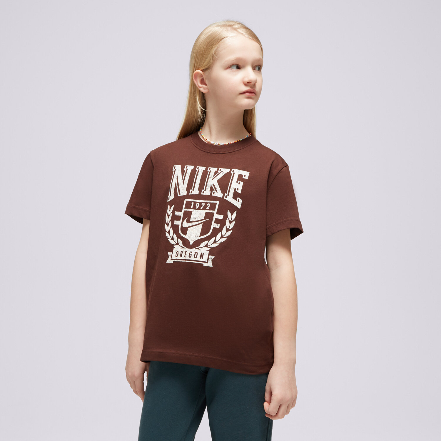 Kinder T-Shirt NIKE T-SHIRT G NSW TREND BF TEE GIRL FZ4724-227 Braun