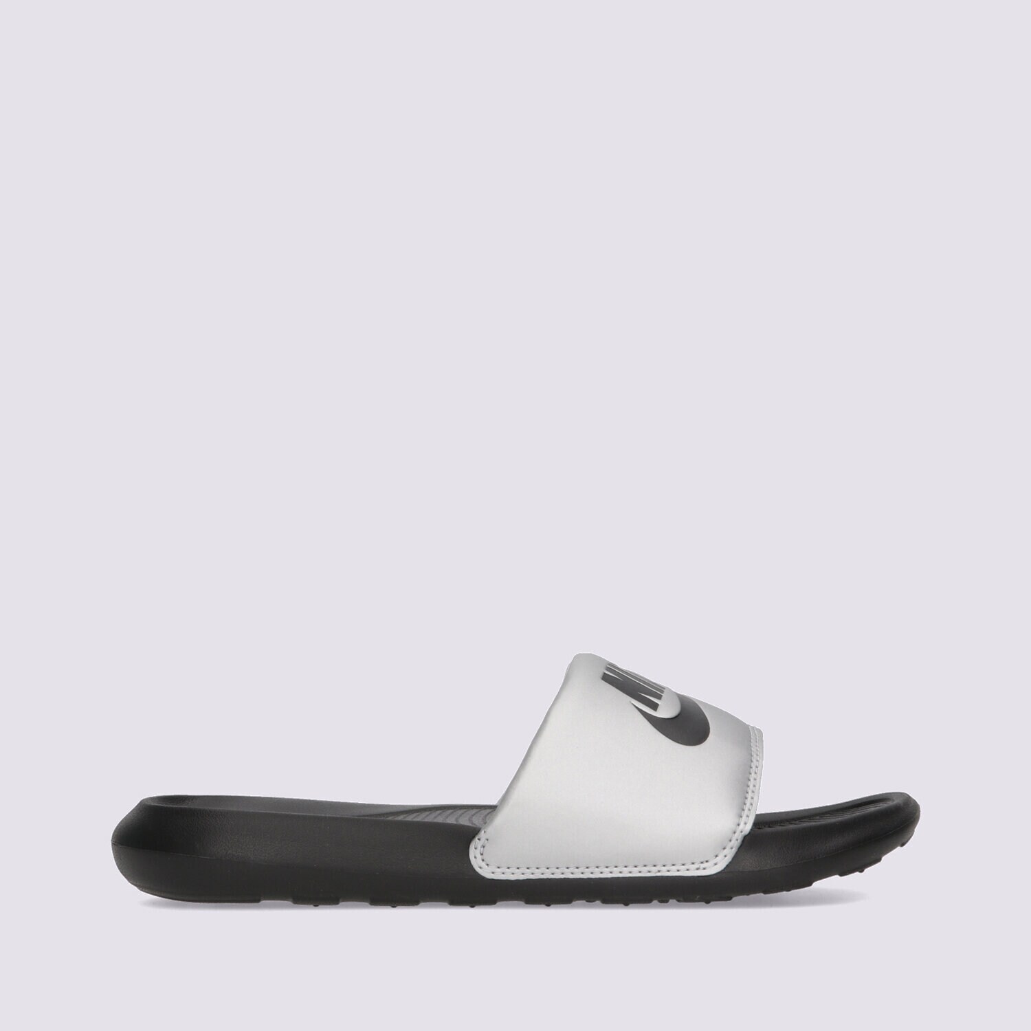 Damen NIKE VICTORI ONE CN9677-006 Silber