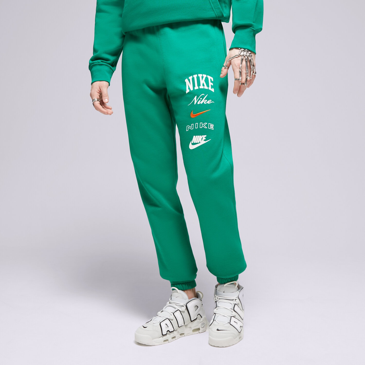 Herren Hosen NIKE HOSE M NK CLUB BB CF PANT STACK GX FN2643-365 Grün