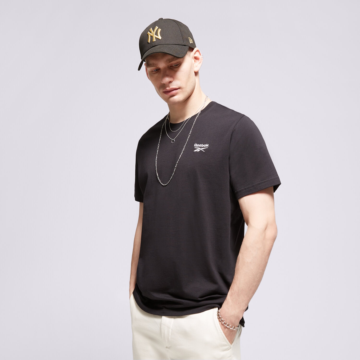 Herren T-Shirt REEBOK T-SHIRT SS RI LEFT CHEST LOGO 100054973 Schwarz
