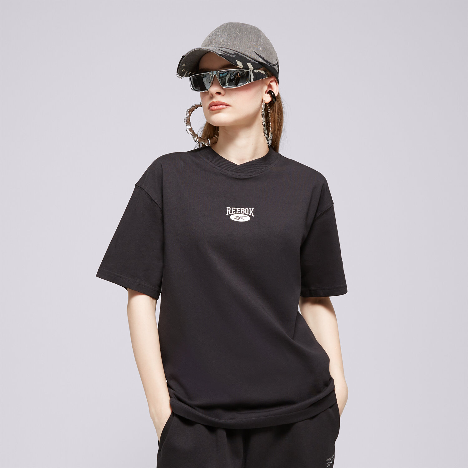 Damen T-Shirt REEBOK T-SHIRT CL AE ARCHIVE SM LOGO TEE 100036332 Schwarz