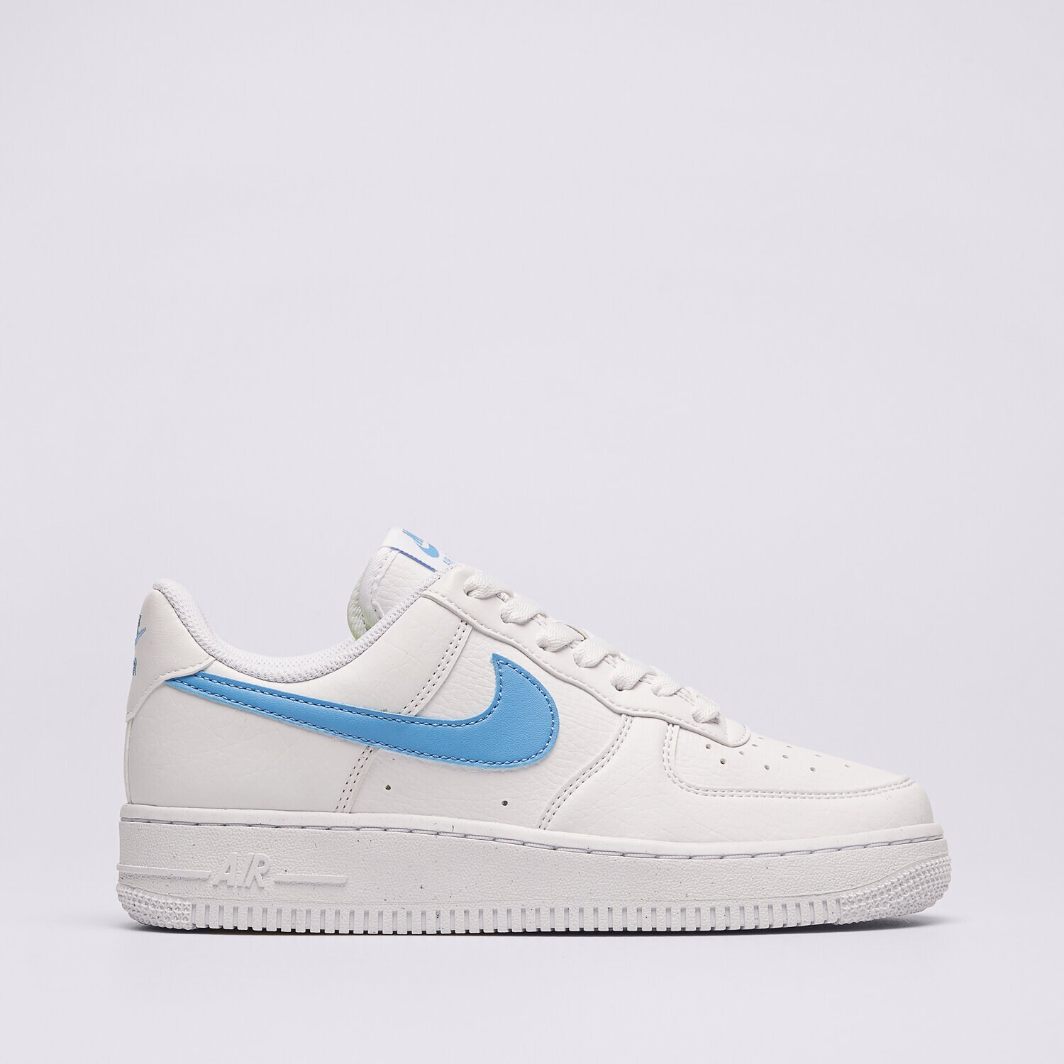 Damen Sneaker NIKE AIR FORCE 1 '07 SE  DV3808-103 Weiß