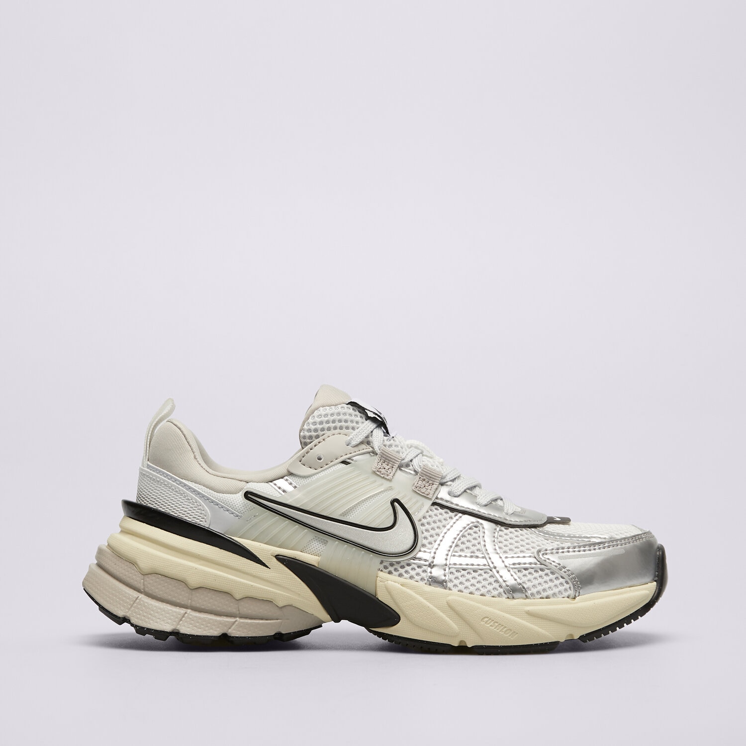 Damen Sneaker NIKE V2K RUN FD0736-100 Silber