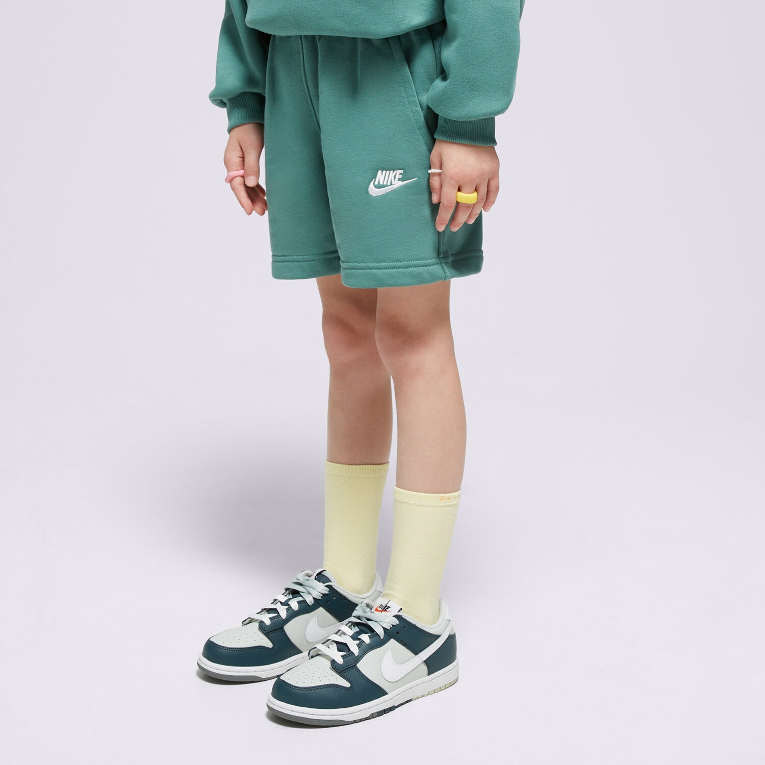 Kinder NIKE SHORTS SPORTSWEAR CLUB FLEECE GIRL FD2919-361 Grün