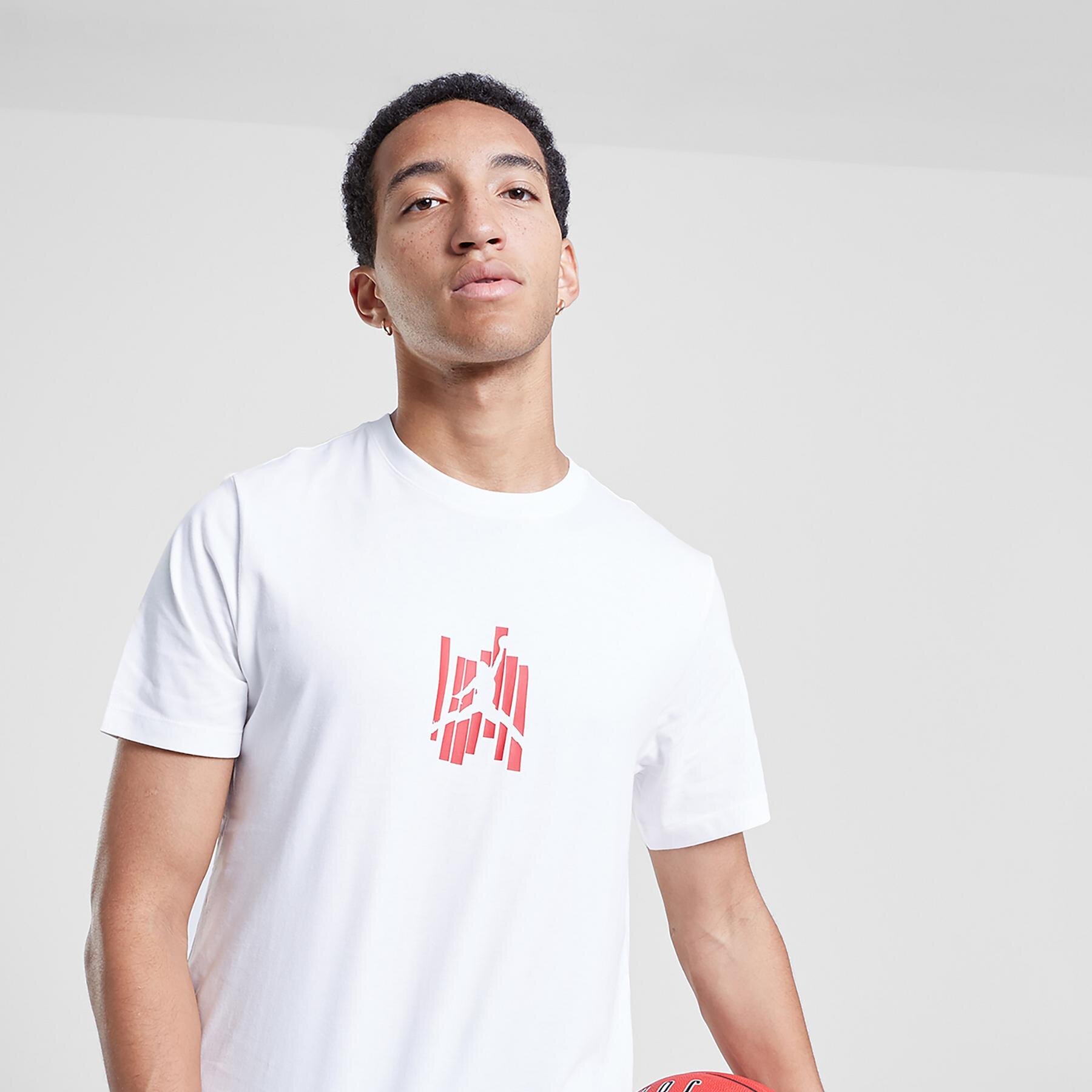 Herren T-Shirt JORDAN T-SHIRT M J BRAND GFX SS CREW FD7025-100 Weiß