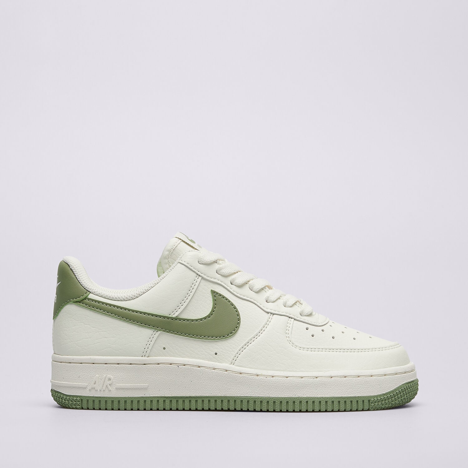Damen Sneaker NIKE AIR FORCE 1 '07 SE DV3808-106 Beige