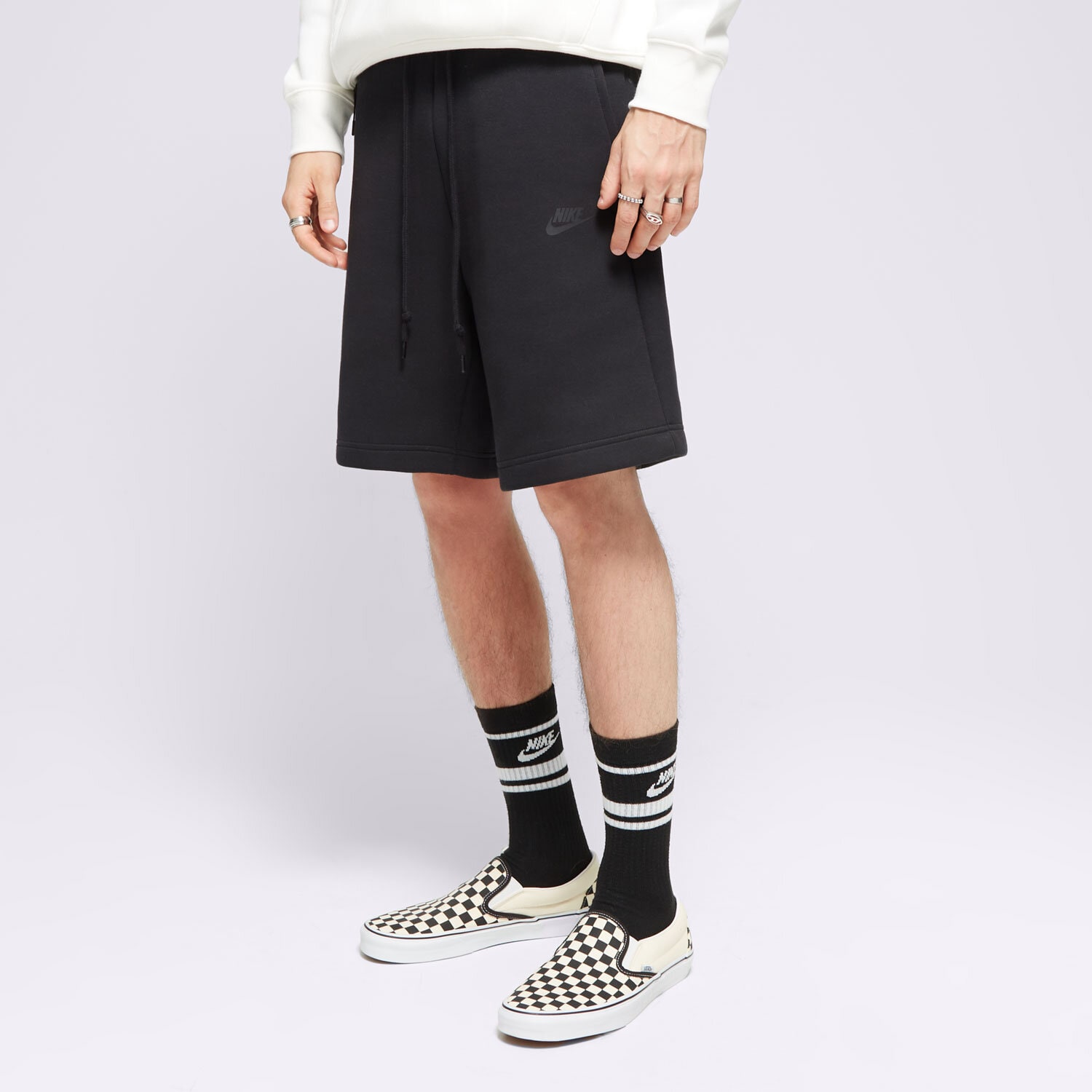 Herren Shorts NIKE SHORTS SPORTWEAR TECH FLEECE SHORTS FB8171-010 Schwarz