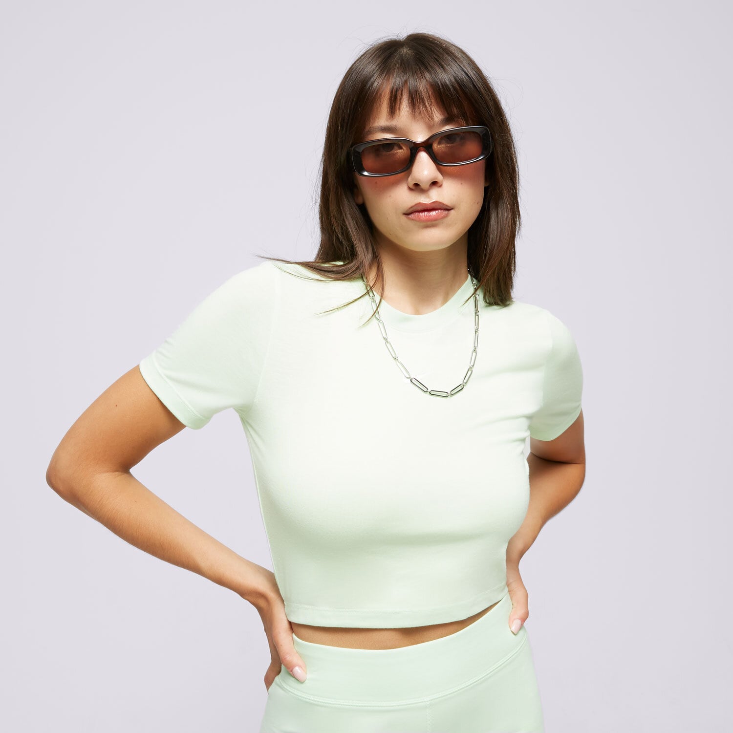 Damen T-Shirt NIKE T-SHIRT W NSW ESSNTL SLM CRP FB2873-376 Grün