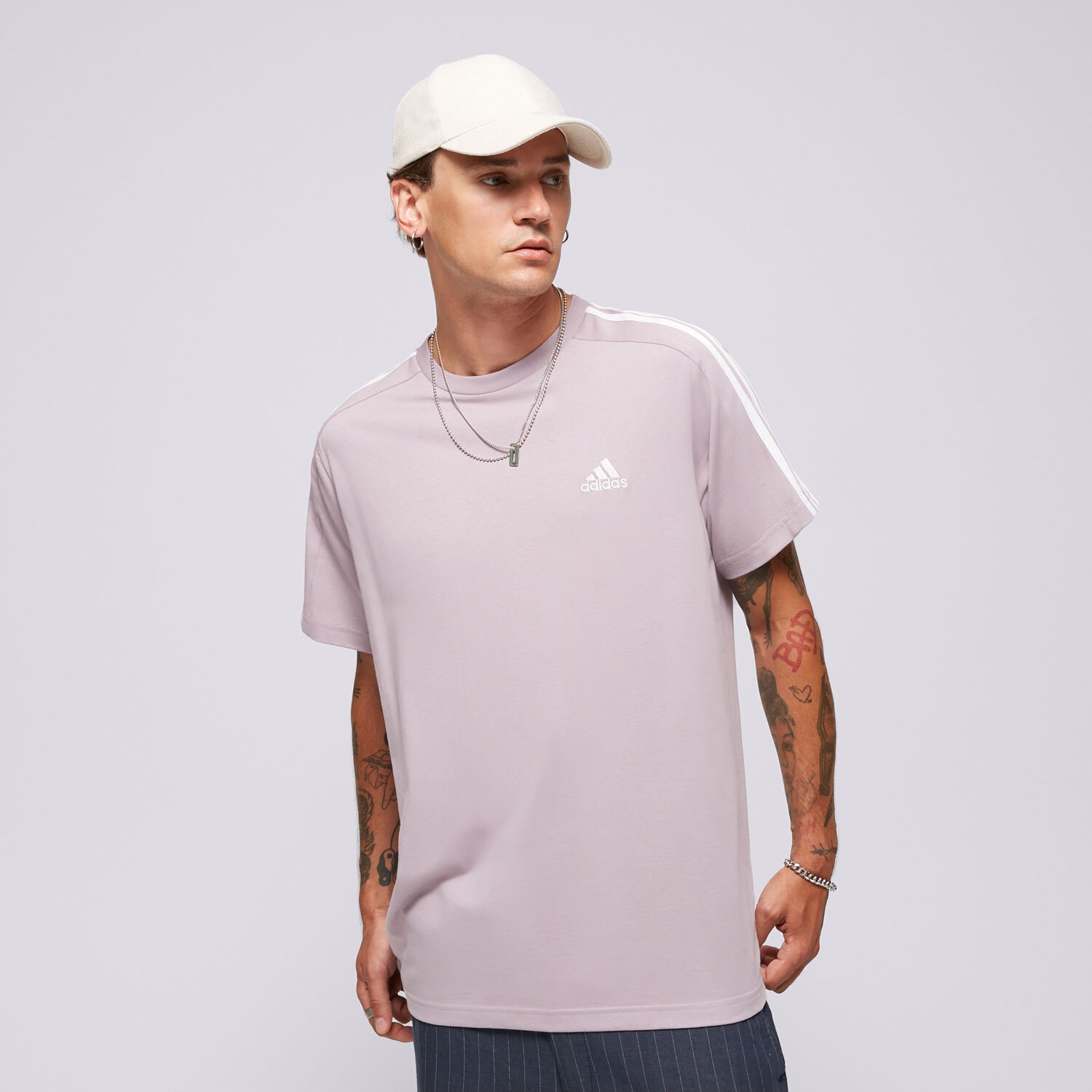 Adidas t shirt medium best sale