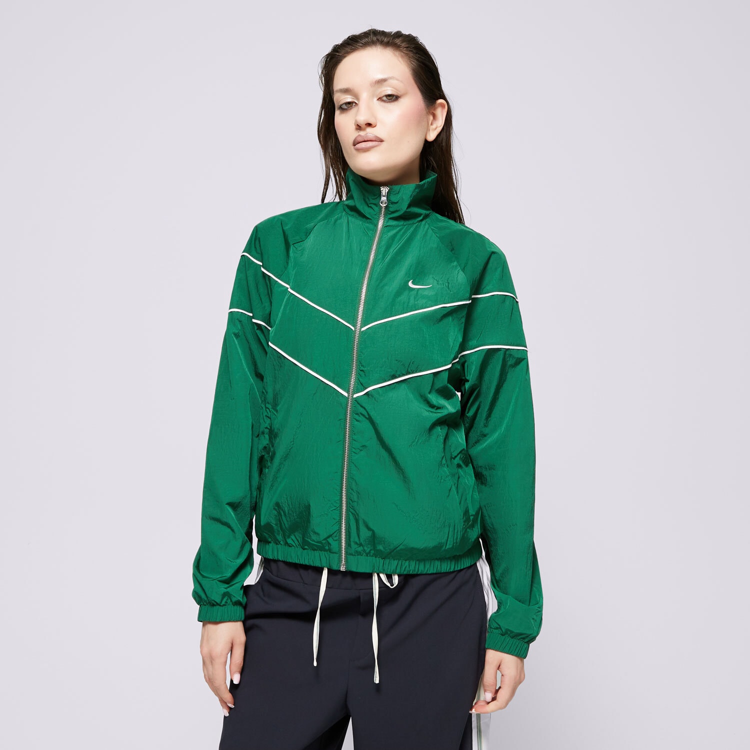 Damen NIKE SWEATSHIRT W NSW NK WR WVN UV FZ JKT FV6304-300 Grün