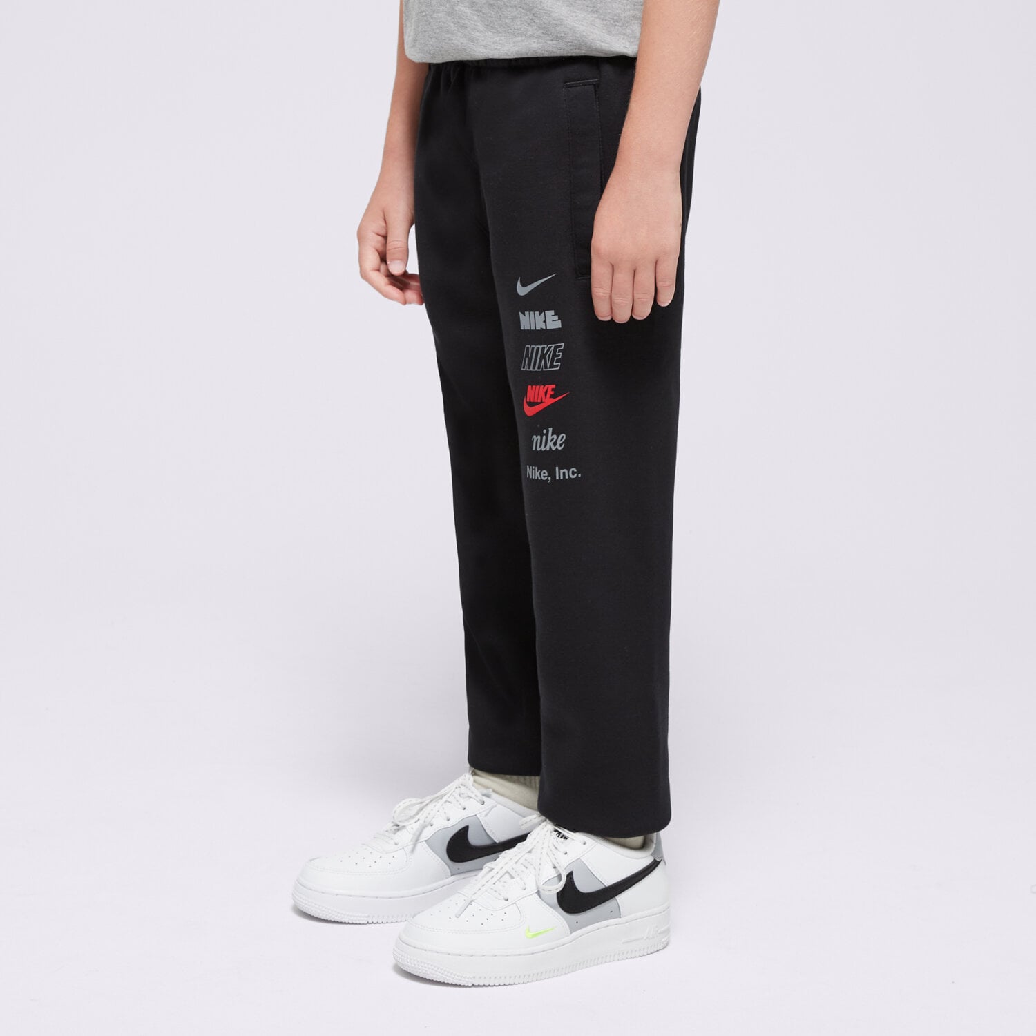 Kinder Hosen NIKE HOSE K NSW CLUB FLC JGGR MLOGO BOY HQ0973-010 Schwarz