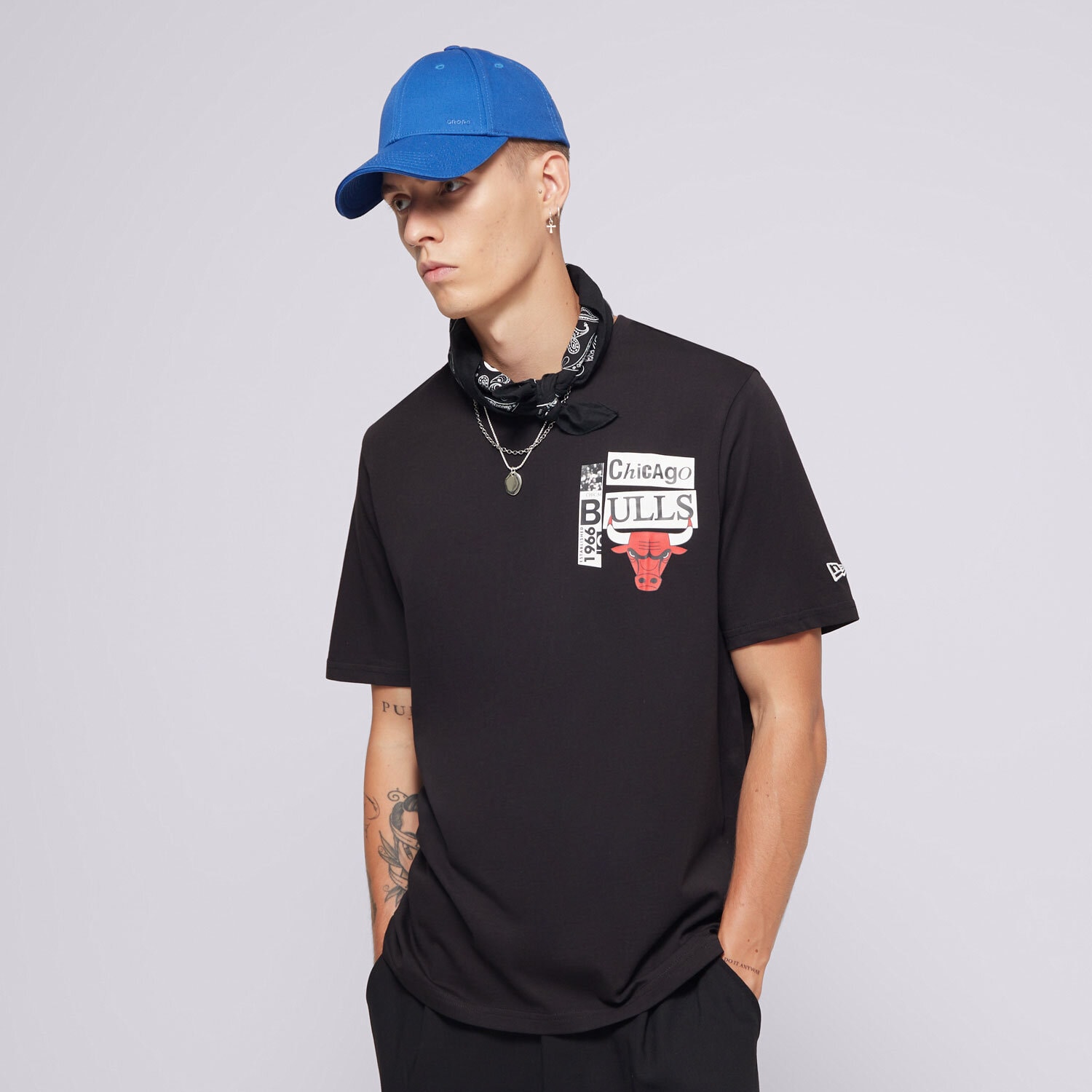 Herren T-Shirt NEW ERA T-SHIRT NEWSPAPER GRAPHIC BULLS CHICAGO BULLS BLKFDR 60564809 Schwarz