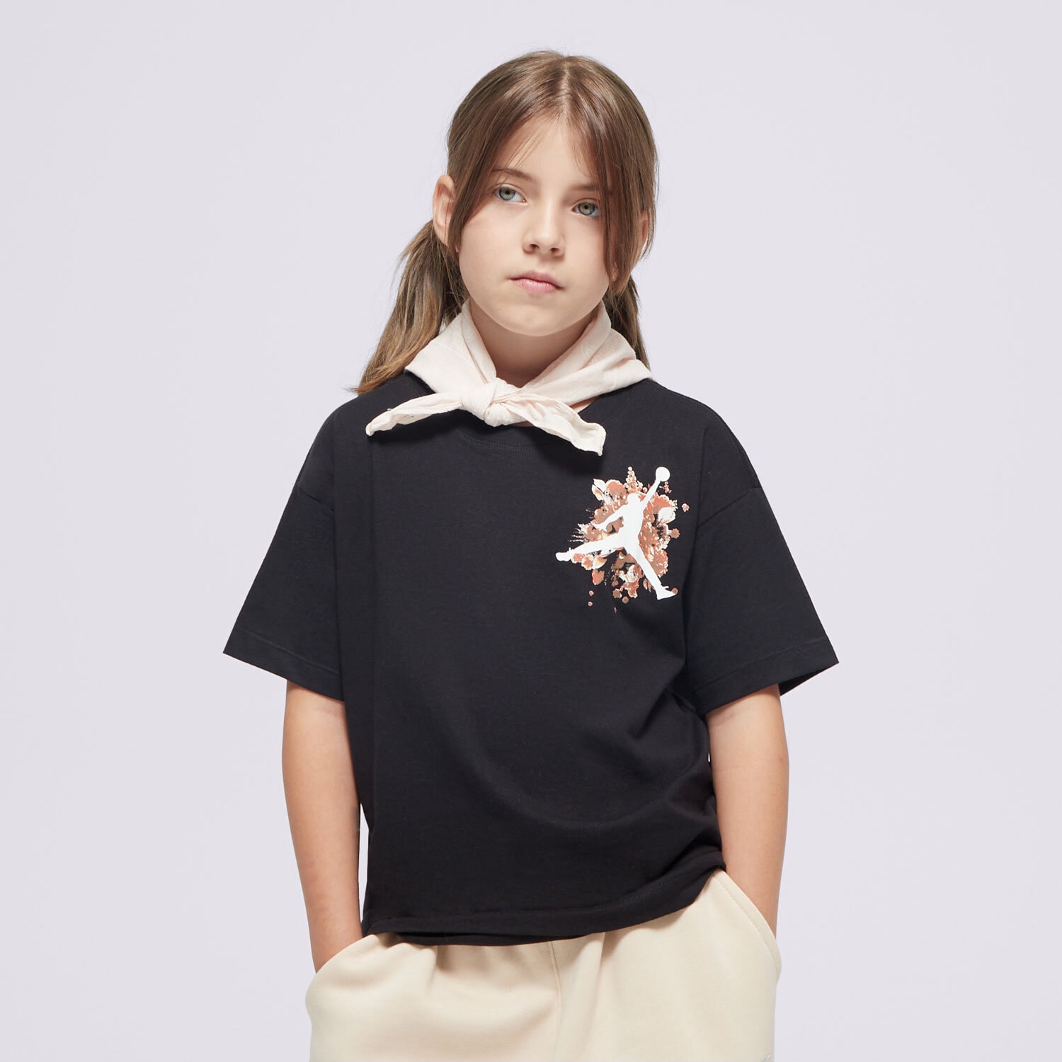 Kinder T-Shirt JORDAN T-SHIRT JDG FLORAL JUMPMAN SS TEE GIRL 45D450-023 Schwarz