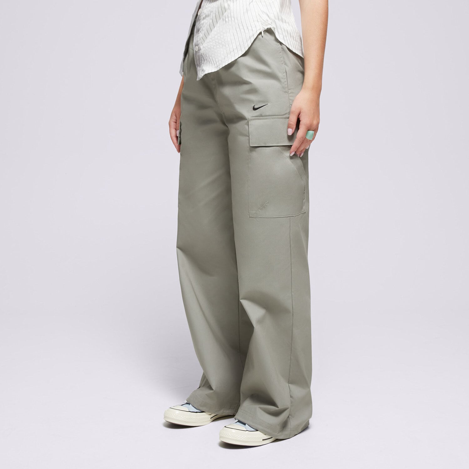 Damen Hosen NIKE HOSE W NSW ESSTL WVN MR STD CRGO PT FV7643-320 Khaki