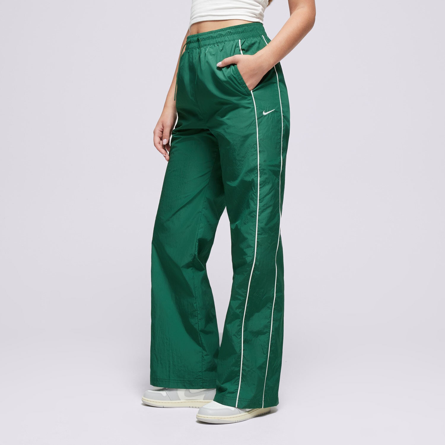 Damen Hosen NIKE HOSE W NSW NK WR WVN HR OH PANT FV7655-300 Grün