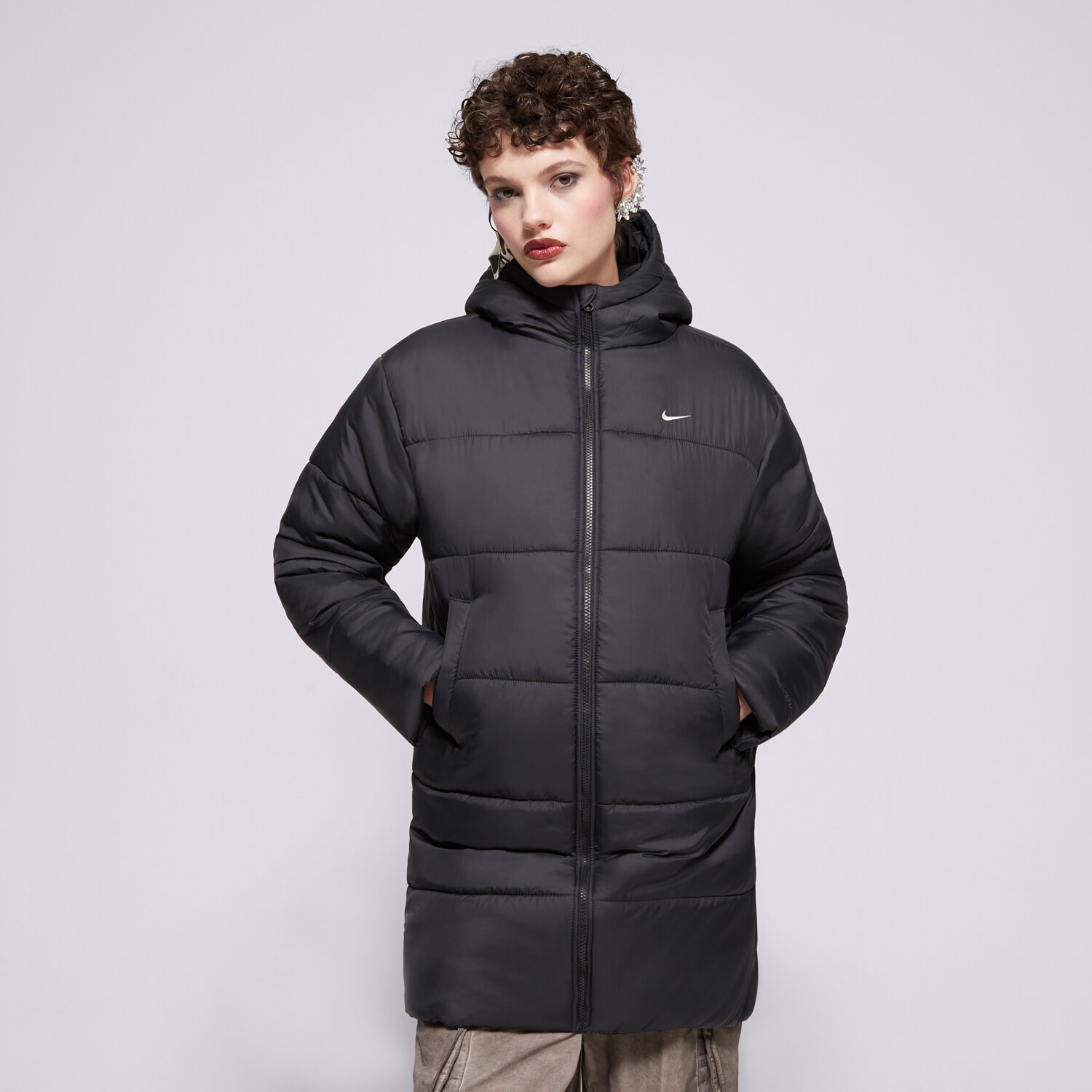 Damen Winterjacke NIKE JACKE WINTER W NSW TF SNFL NK CLSC PRKA FZ5903-010 Schwarz