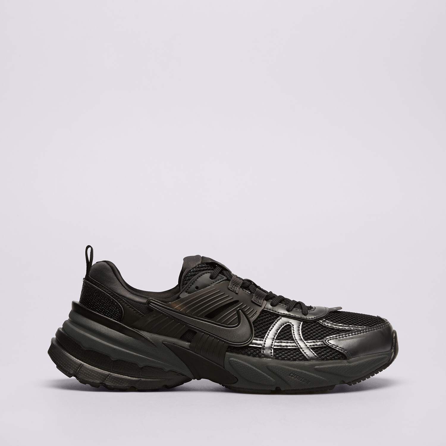 Herren Sneaker NIKE V2K RUN  HJ4497-001 Schwarz
