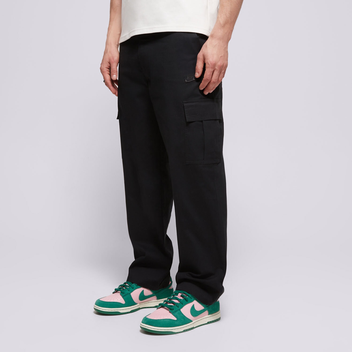 Herren Hosen NIKE HOSE M NK CLUB CARGO PANT NO COLLECTION FZ5765-010 Schwarz