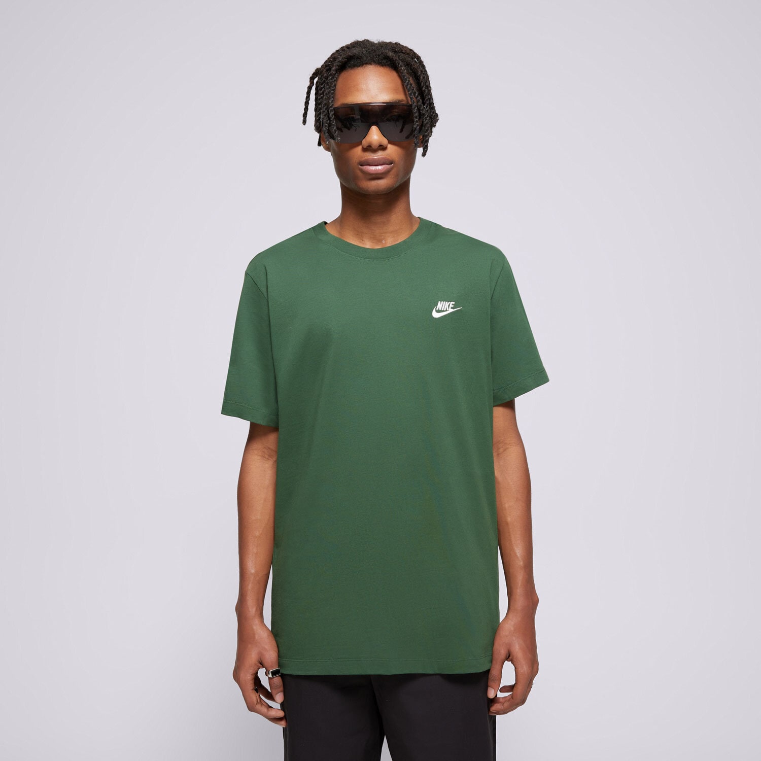 Herren T-Shirt NIKE T-SHIRT SPORTSWEAR CLUB AR4997-323 Grün