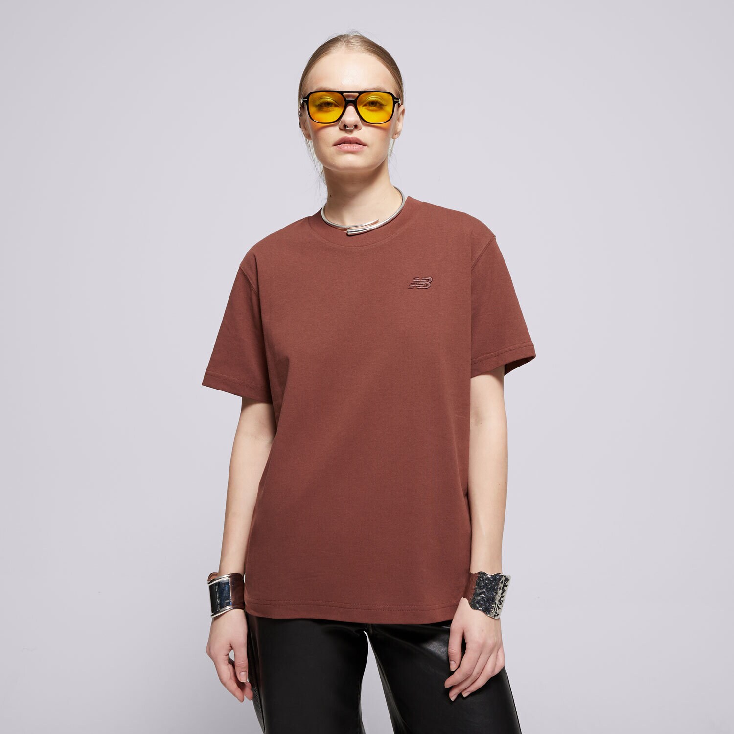 Damen T-Shirt NEW BALANCE T-SHIRT ATHLETICS JERSEY T-SHIRT WT41501ROK Braun