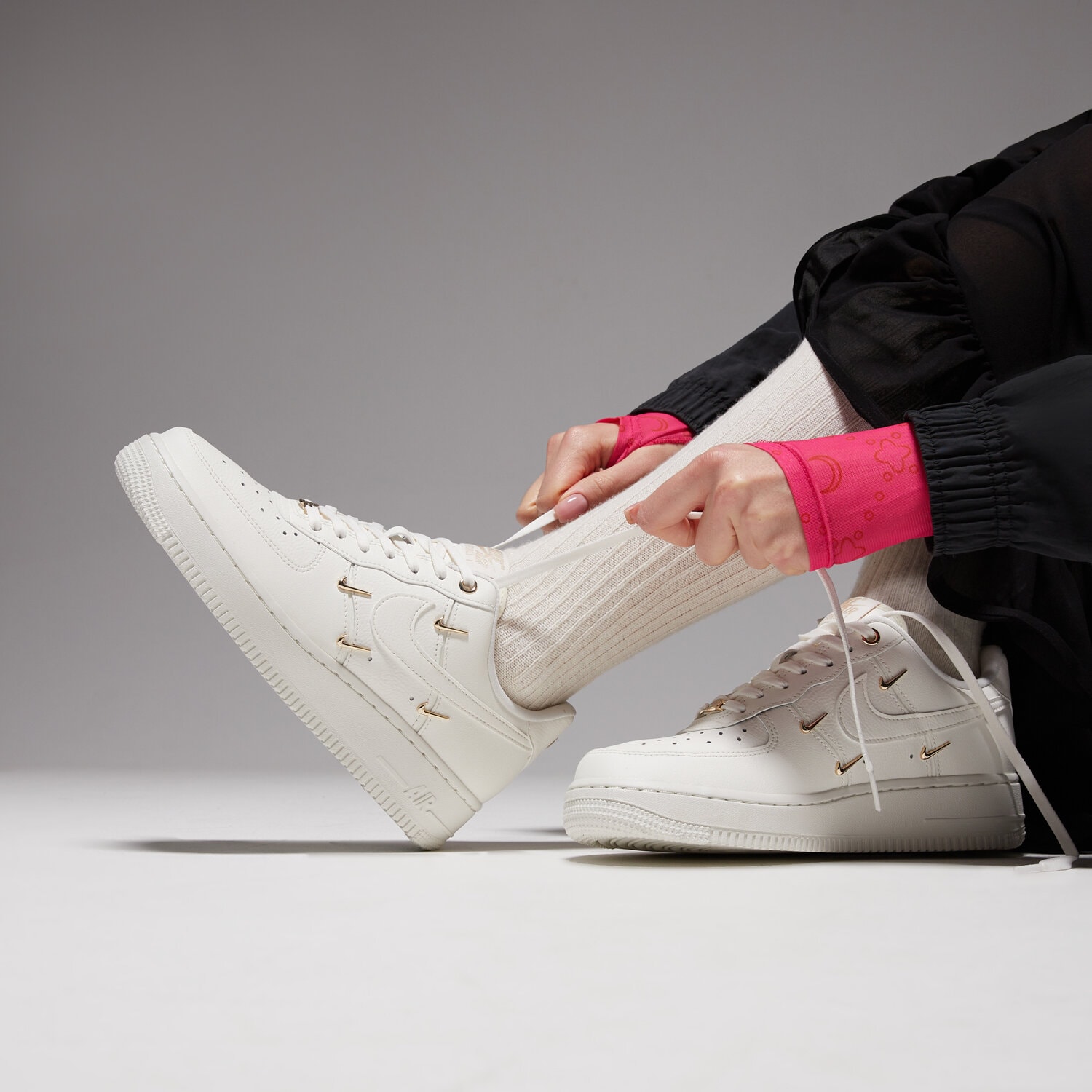 NIKE WMNS AIR FORCE 1 '07 LX CN Beige FV3654-111 | Sizeer.de