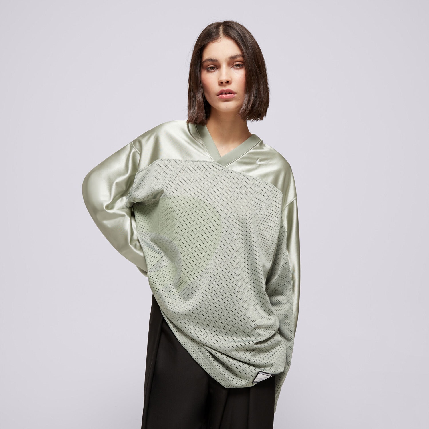 Damen T-Shirt NIKE BLUZKA W NSW LS JERSEY DANCE FV7771-370 Grün