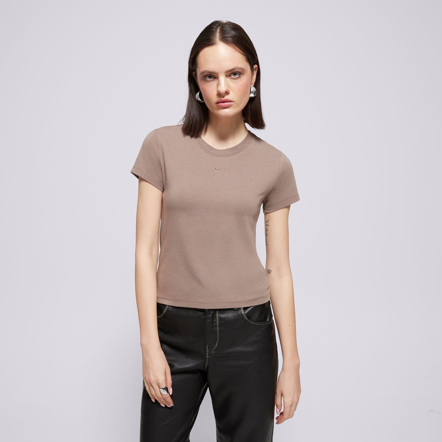 Damen T-Shirt NIKE T-SHIRT W NSW NK CHLL KNT MD CRP FV5508-233 Braun