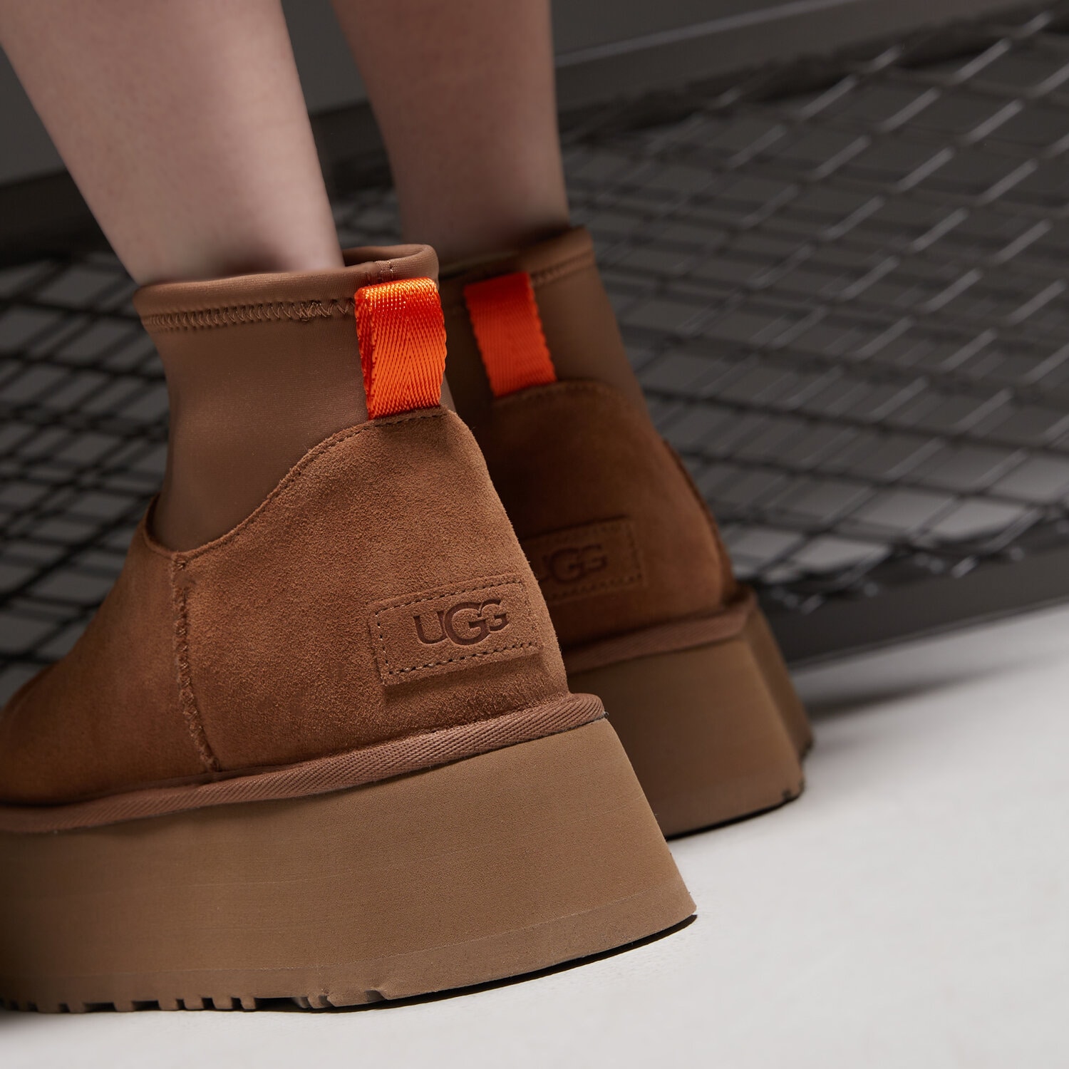 UGG Classic Mini Dipper — foto 3