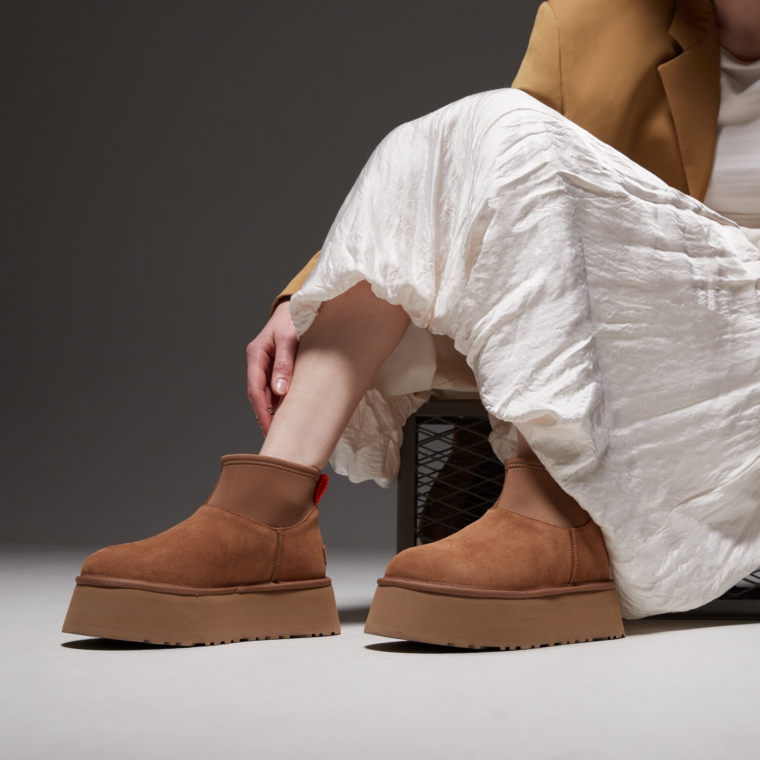 UGG Classic Mini Dipper — foto 2