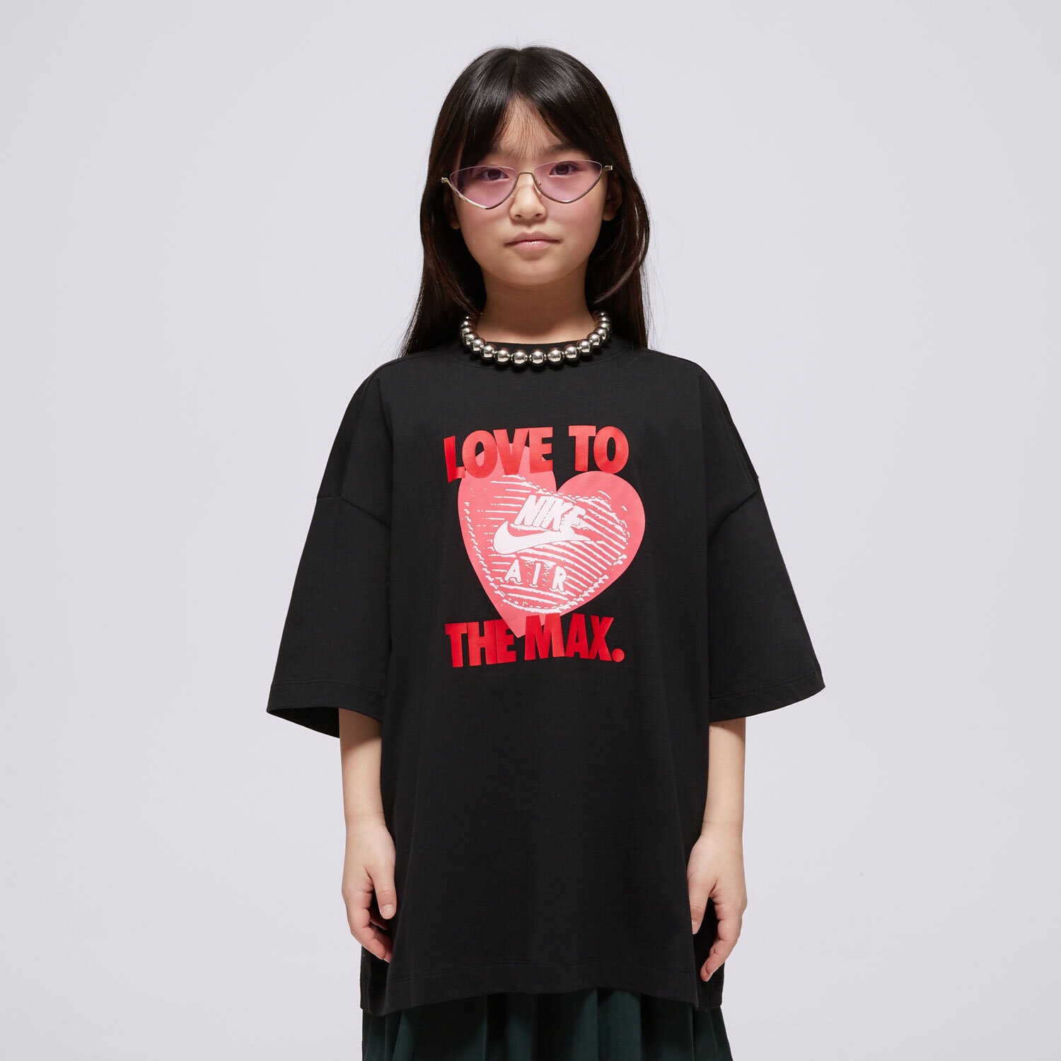 Kinder T-Shirt NIKE T-SHIRT G NSW TEE HEART GIRL HM6323-010 Schwarz