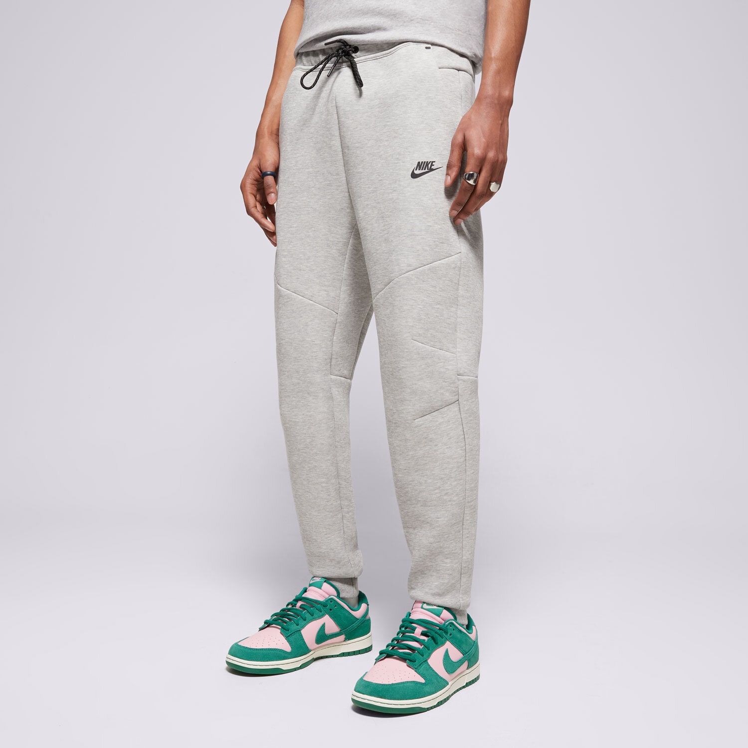 Herren Hosen NIKE HOSE M NK TCH FLC JGGR HV0959-063 Grau