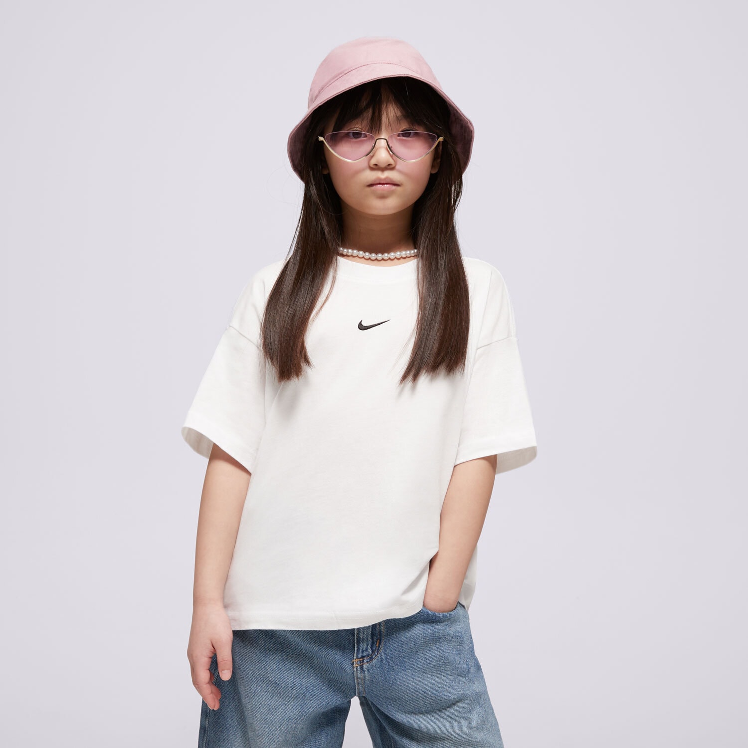 Kinder T-Shirt NIKE T-SHIRT G NSW TEE BOXY ESSNTL LBR GIRL FZ5559-100 Weiß