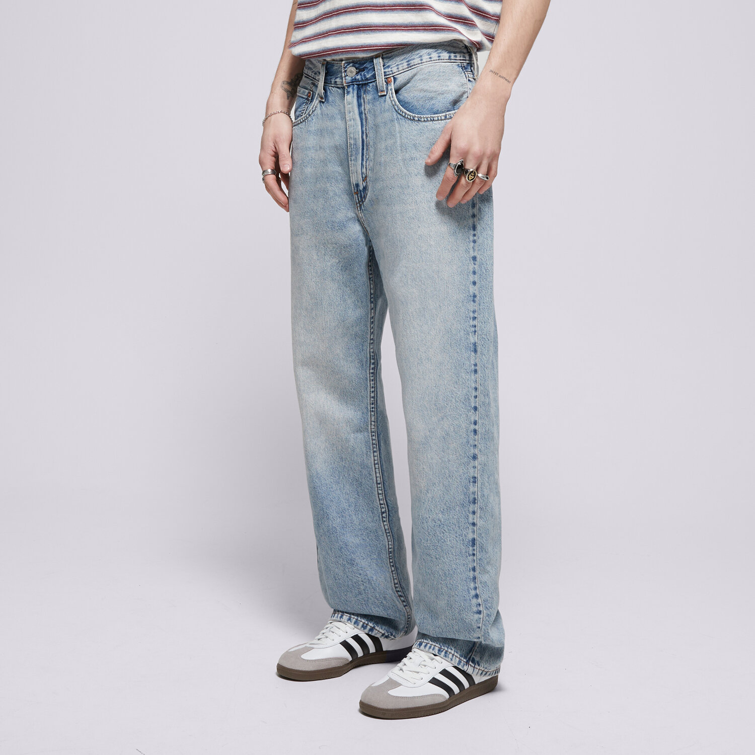 Herren Hosen LEVI'S HOSE 565 LOOSE STRAIGHT MED INDIGO - WORN IN A7221-0028 Blau