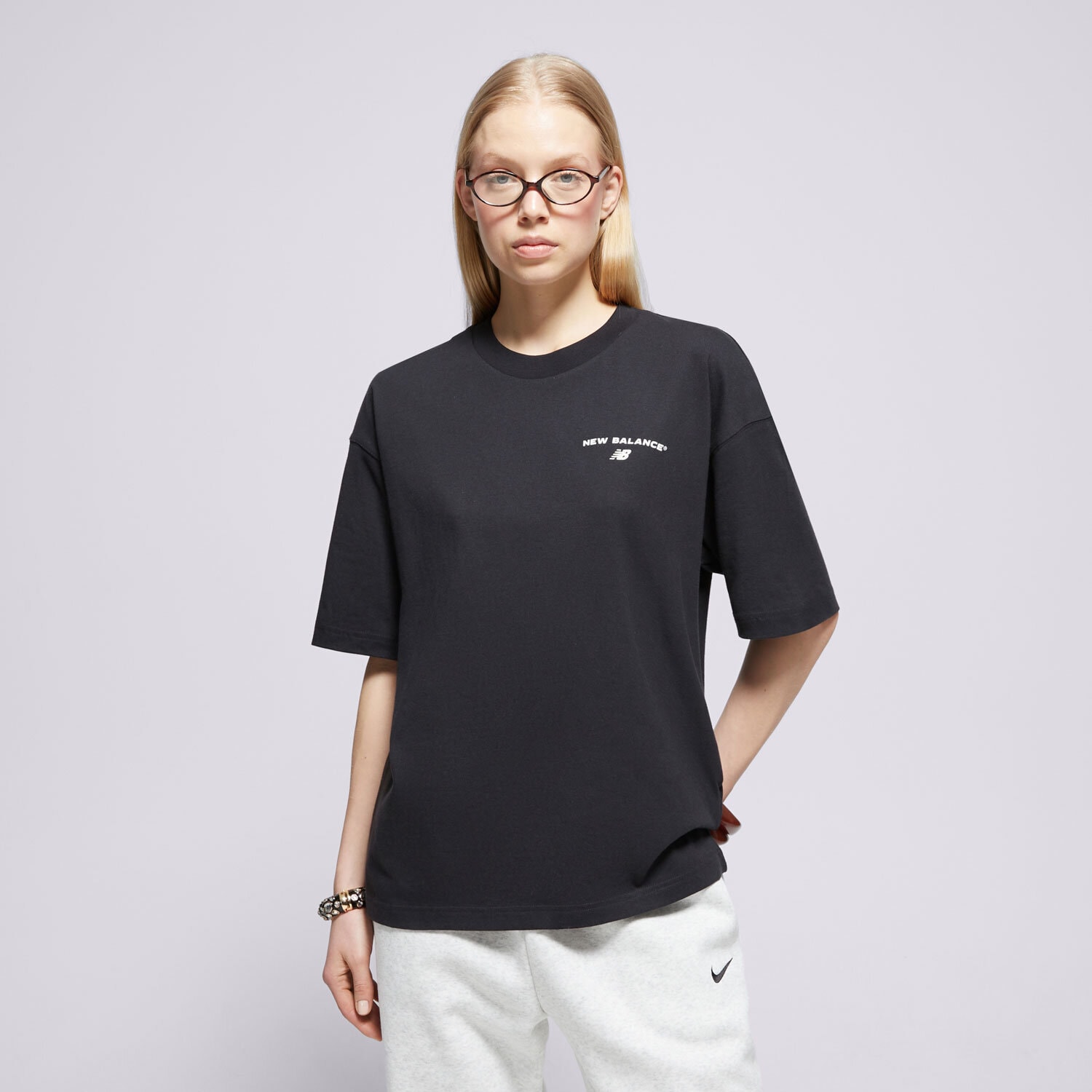 Damen T-Shirt NEW BALANCE T-SHIRT REIMAGINED OVERSIZED WT51529BK Schwarz