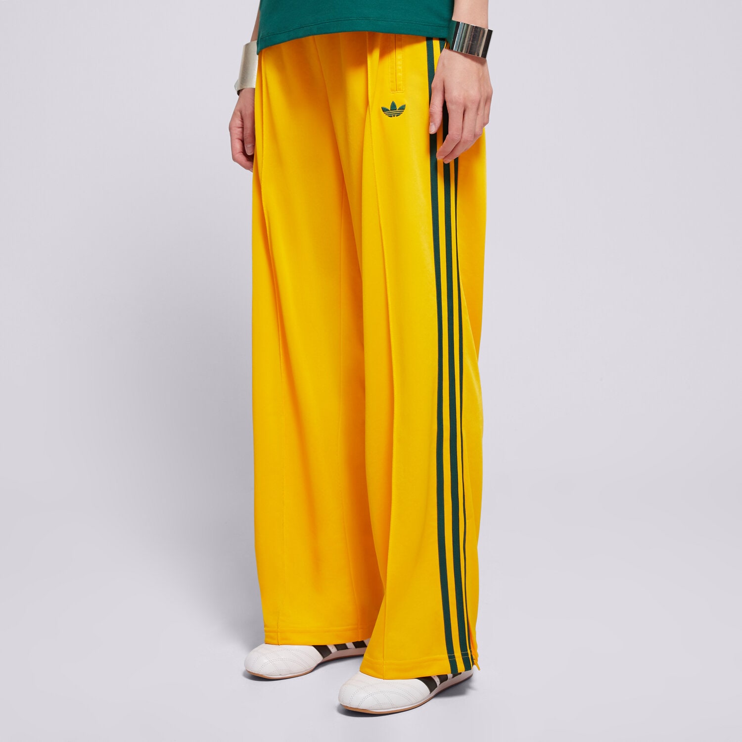 Damen Hosen ADIDAS HOSE FBIRD LOOSE JP2316 Gelb