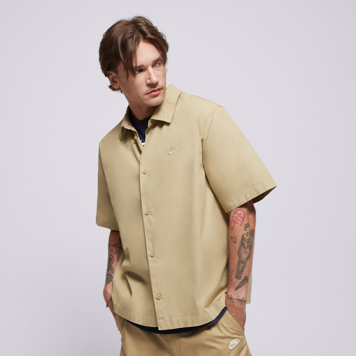 Herren Hemd NIKE HEMD M NK CLUB SS BTN SHIRT WSH HJ2029-297 Beige