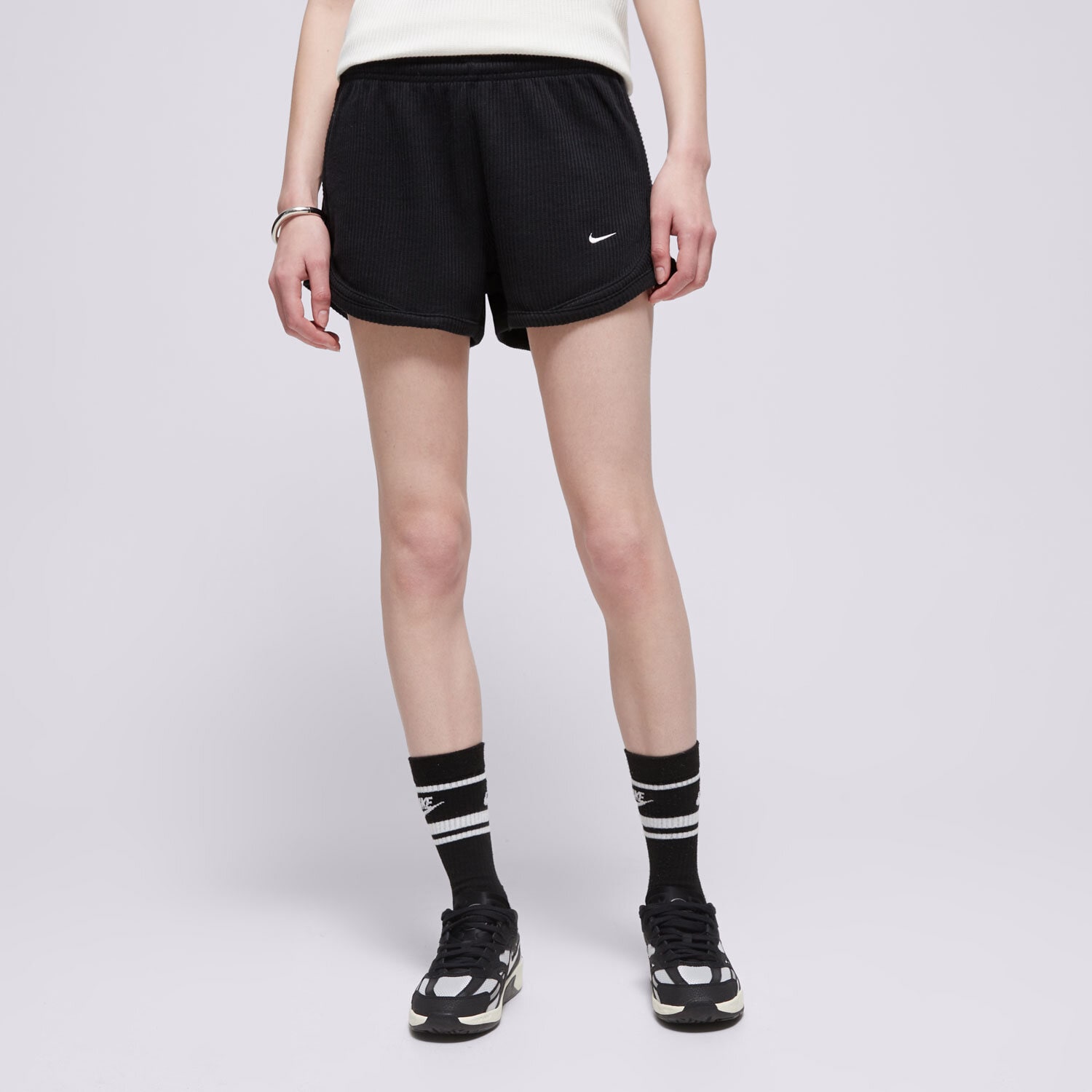 Damen Shorts NIKE SHORTS W NSW NK CHLL WFL MR 3" SHORT HJ3842-011 creme