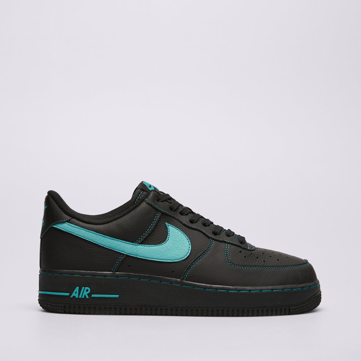 Herren Sneaker NIKE AIR FORCE 1 '07 LV8 HQ2037-002 Schwarz