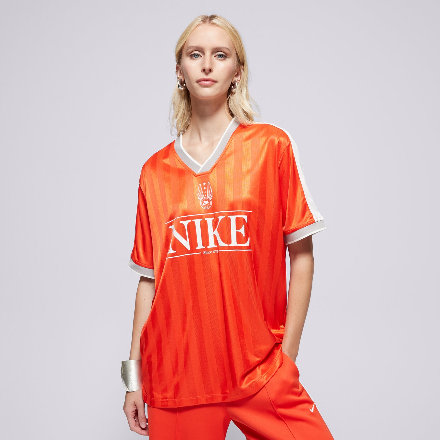 Damen T-Shirt NIKE T-SHIRT W NSW V NECK JERSEY IH8504-633 Schwarz